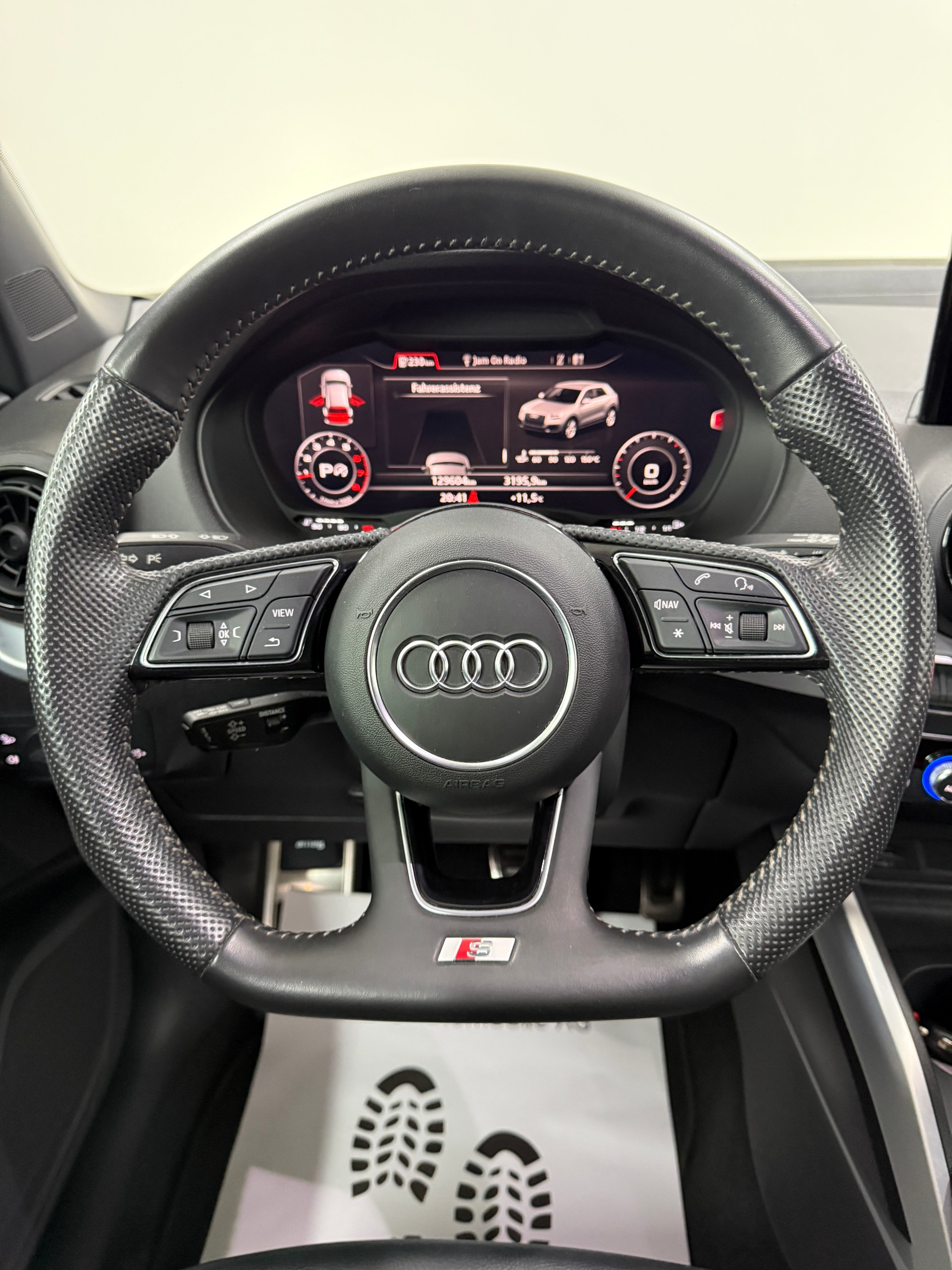 AUDI Q2 2.0 TFSI sport S-Line 190PS Daytonagrau quattro S-tronic ★ RF-Kamera ★ Komfortschlüssel ★ Virtual Cockpit ★ Navi Plus ★-image-11