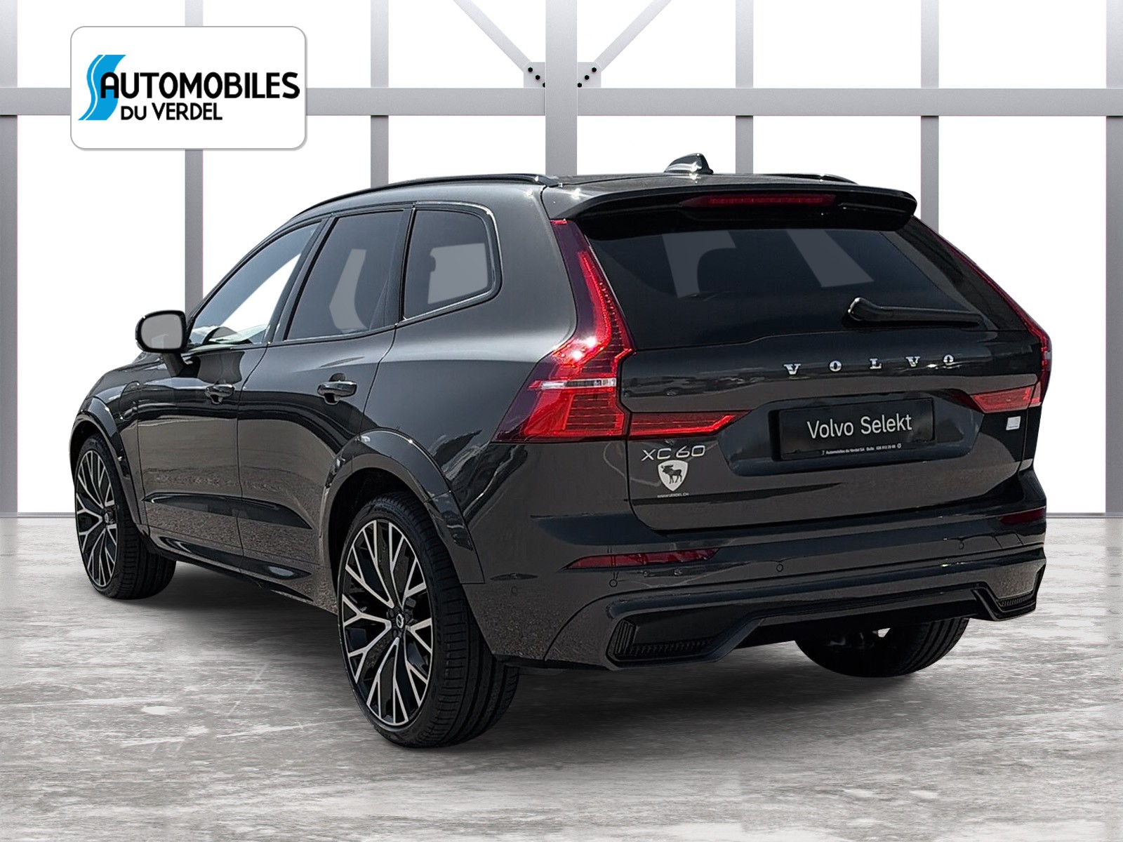 VOLVO XC60 2.0 T8 TE Ultimate Dark eAWD-image-2