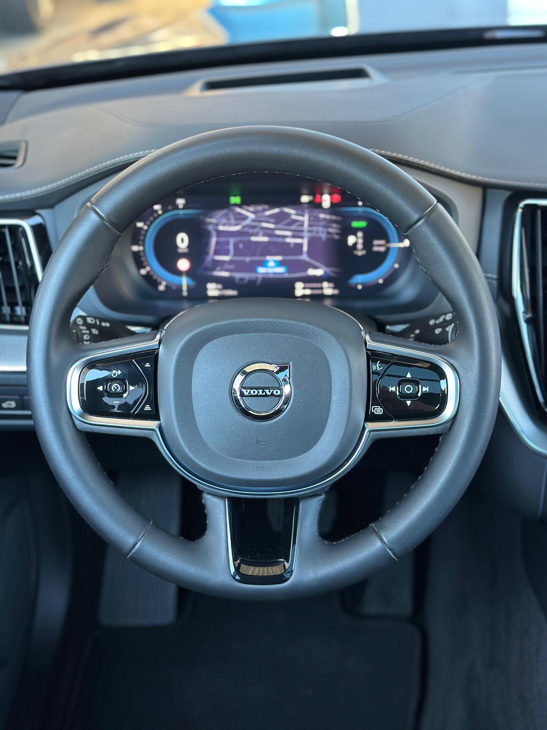 VOLVO XC60 2.0 T8 TE Ultimate Dark eAWD-image-8