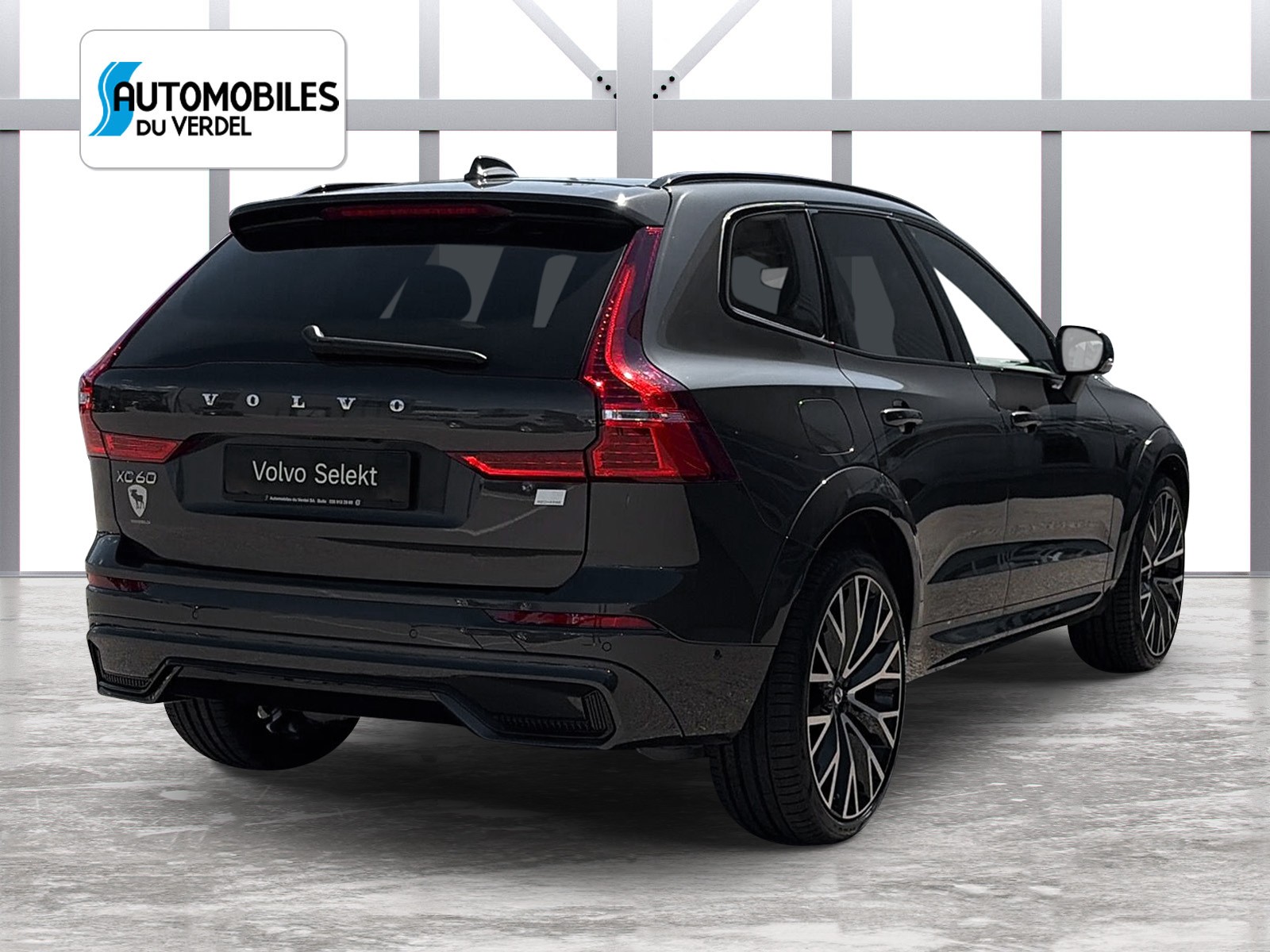 VOLVO XC60 2.0 T8 TE Ultimate Dark eAWD-image-4