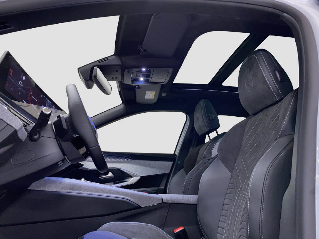 PEUGEOT 5008 1.2 Hybrid GT-image-6