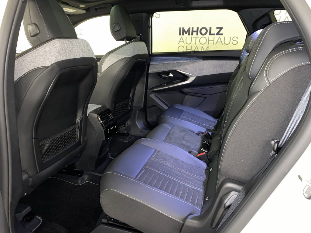 PEUGEOT 5008 1.2 Hybrid GT-image-16