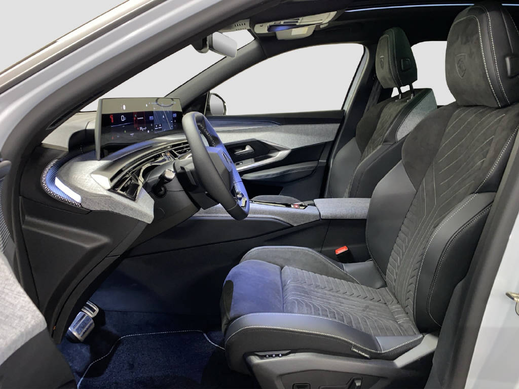 PEUGEOT 5008 1.2 Hybrid GT-image-5