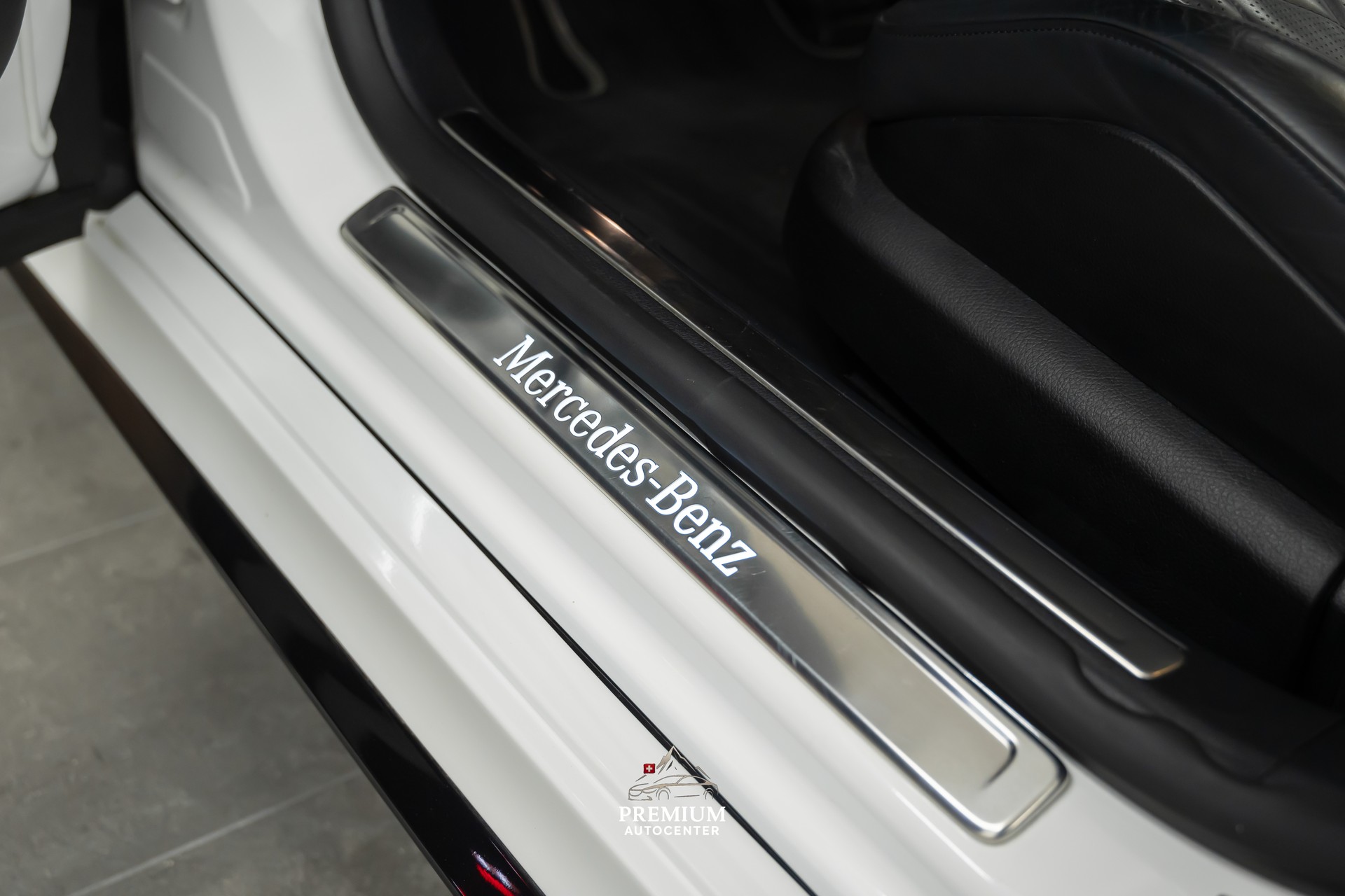 MERCEDES-BENZ S 500 4Matic (S63 AMG) *Fond-Entertainment*Burmester-4D*Massage*-image-25