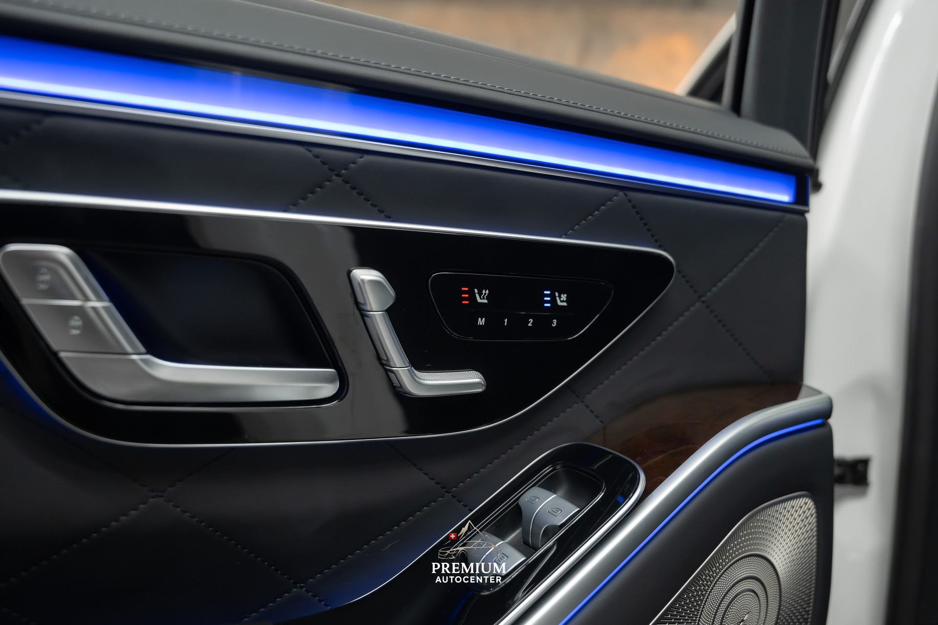 MERCEDES-BENZ S 500 4Matic (S63 AMG) *Fond-Entertainment*Burmester-4D*Massage*-image-14