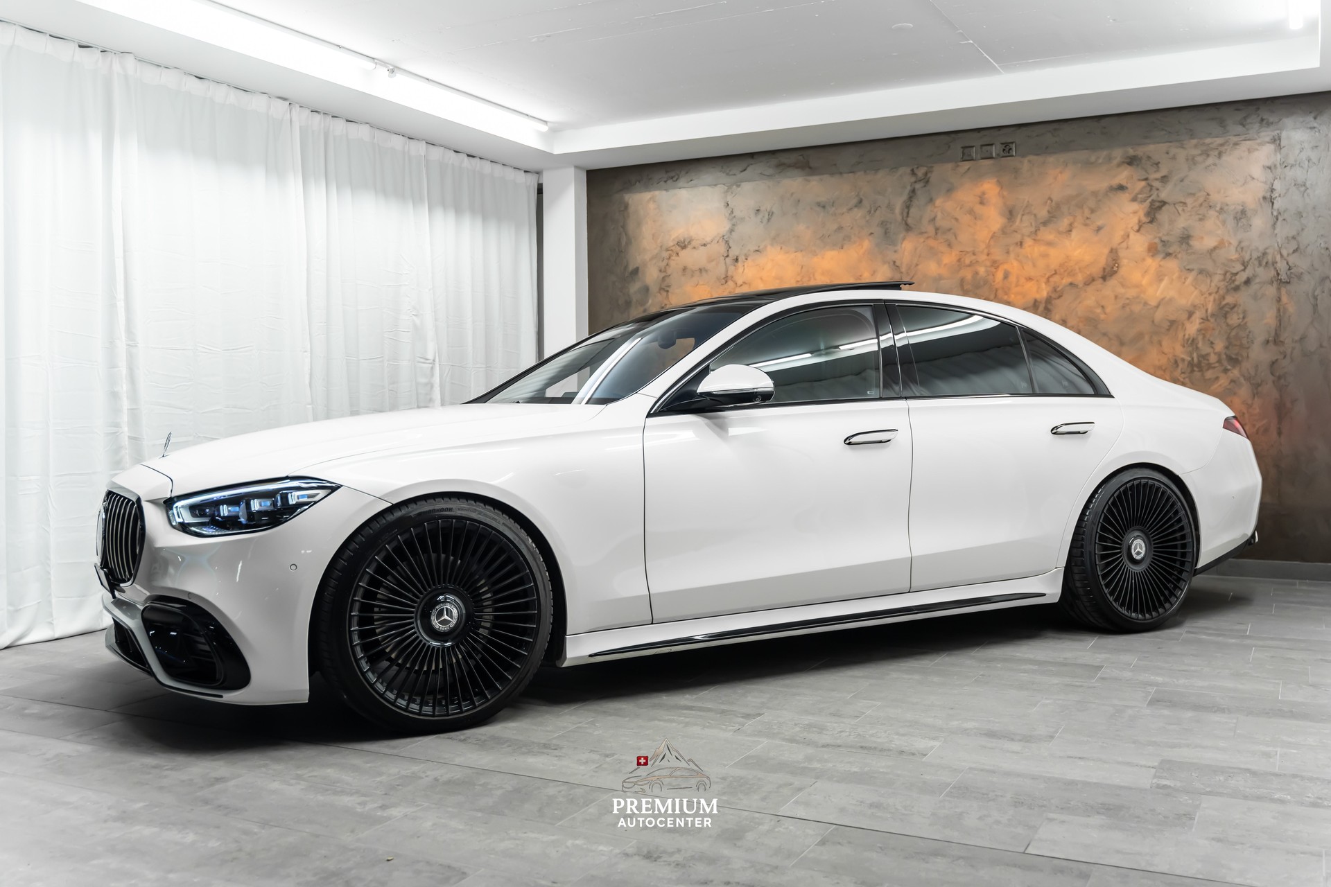 MERCEDES-BENZ S 500 4Matic (S63 AMG) *Fond-Entertainment*Burmester-4D*Massage*-image-3