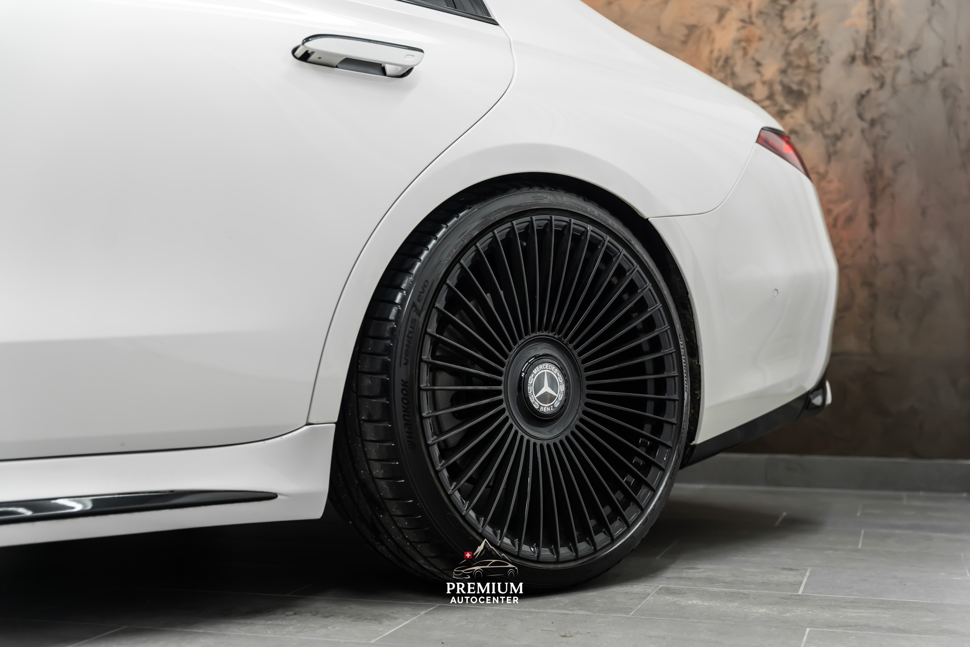 MERCEDES-BENZ S 500 4Matic (S63 AMG) *Fond-Entertainment*Burmester-4D*Massage*-image-5