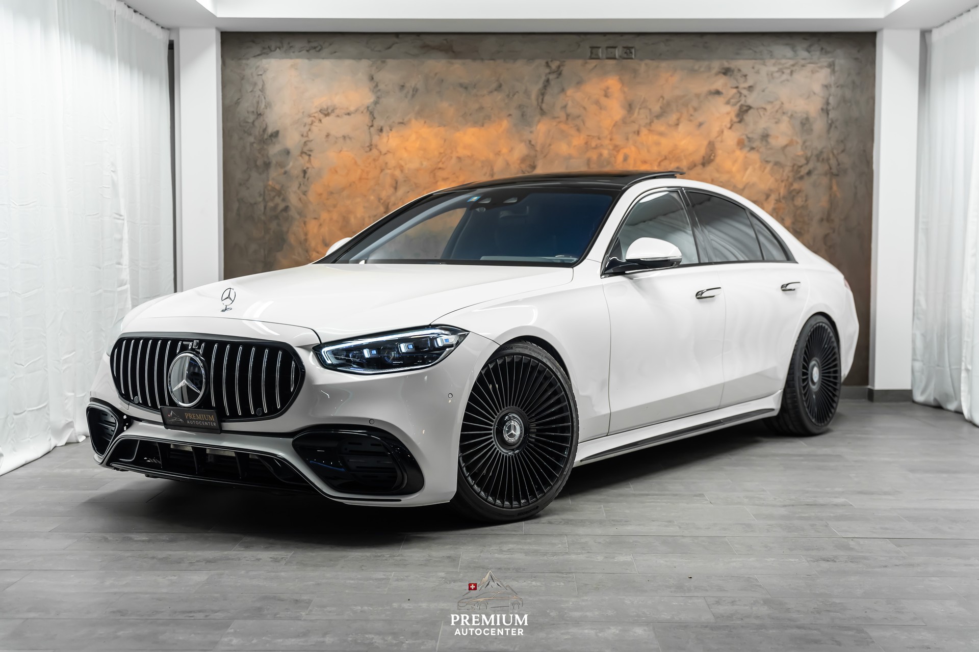 MERCEDES-BENZ S 500 4Matic (S63 AMG) *Fond-Entertainment*Burmester-4D*Massage*-image-0