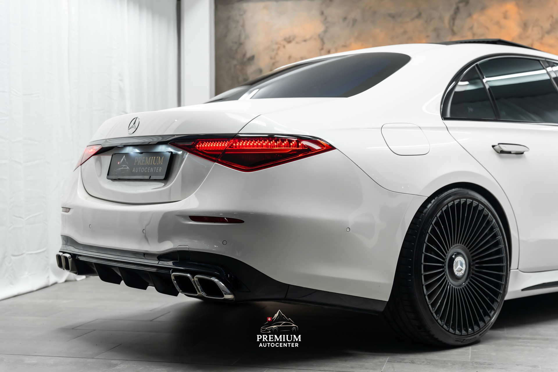 MERCEDES-BENZ S 500 4Matic (S63 AMG) *Fond-Entertainment*Burmester-4D*Massage*-image-6