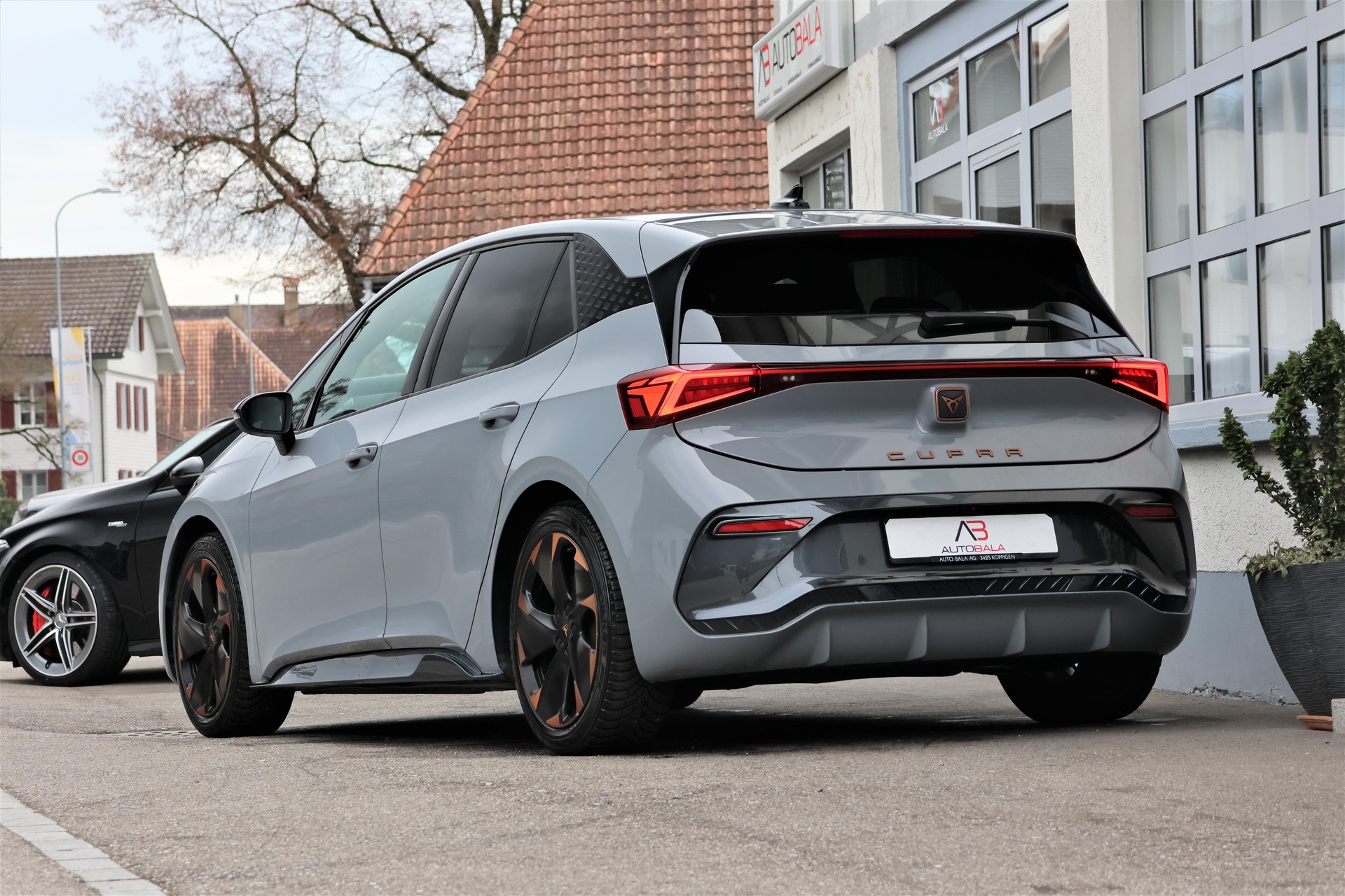 CUPRA Born 58 kWh (CH)-showroom-element-2