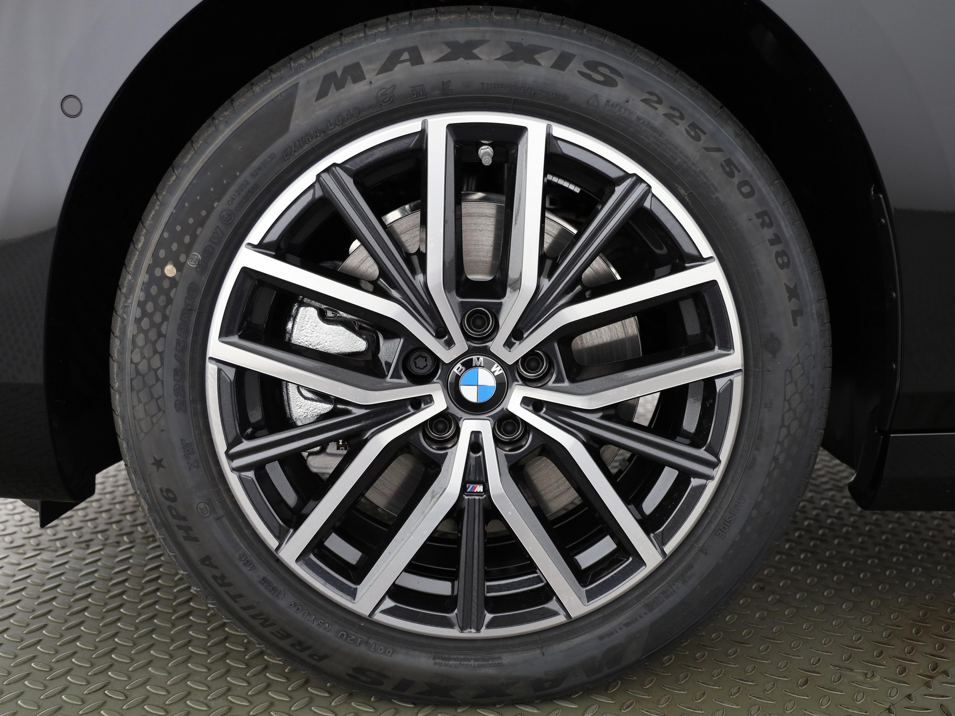 BMW 230e xDrive paddles Active Tourer-image-6