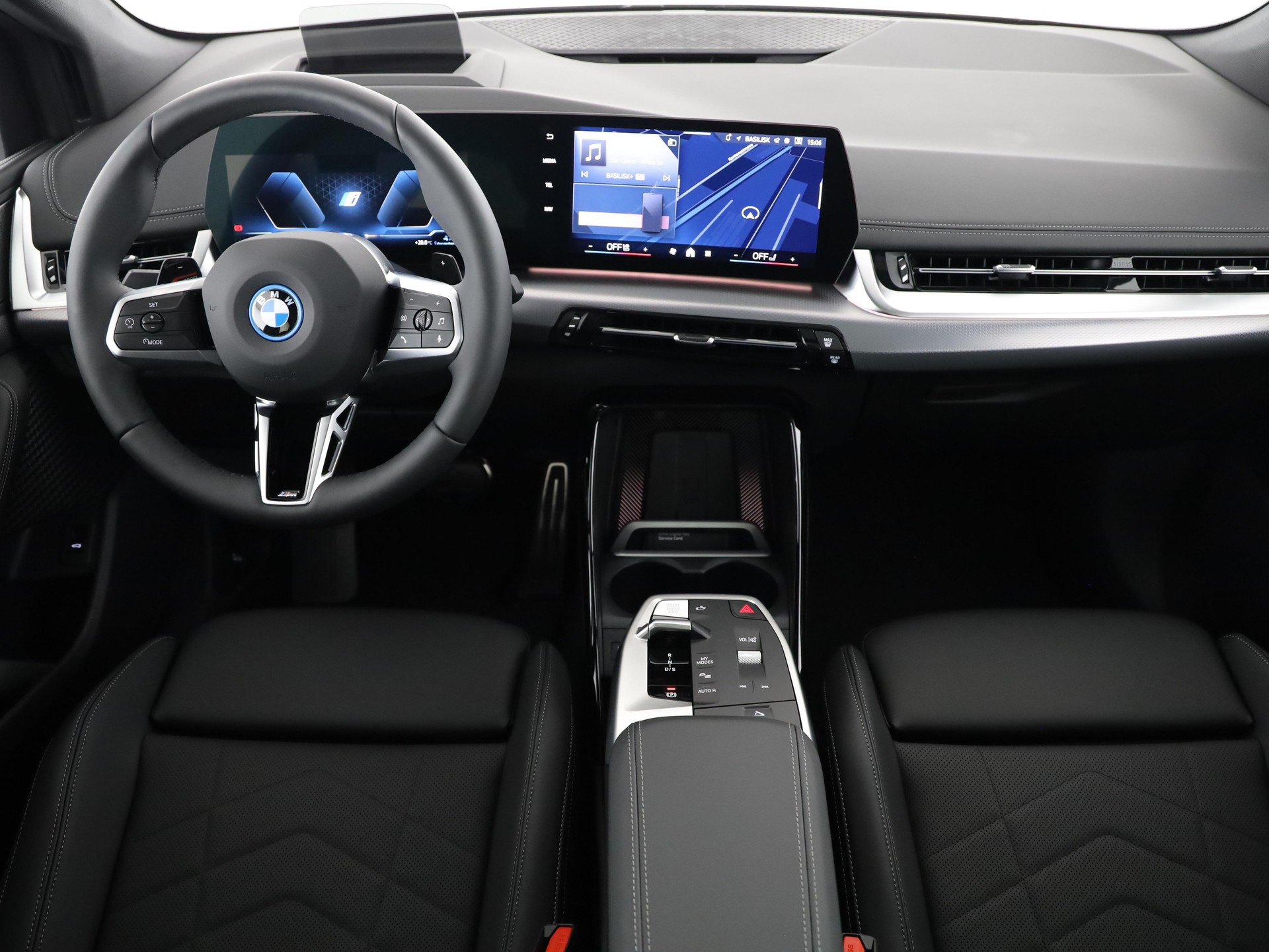 BMW 230e xDrive paddles Active Tourer-image-4