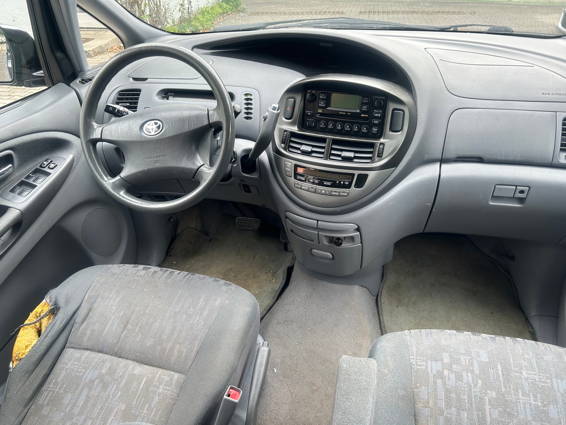 TOYOTA Previa 2.4 Linea Luna-image-9