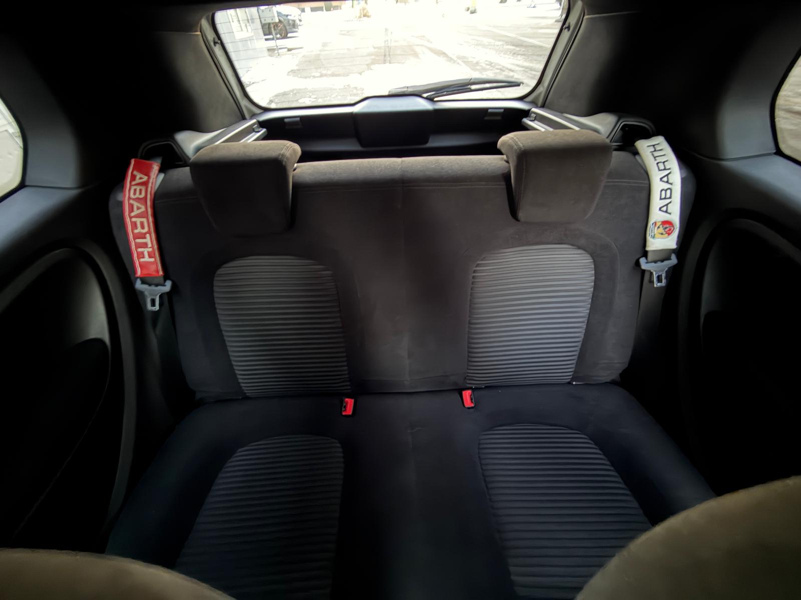 FIAT Punto 1.4 16V Turbo Abarth-image-13