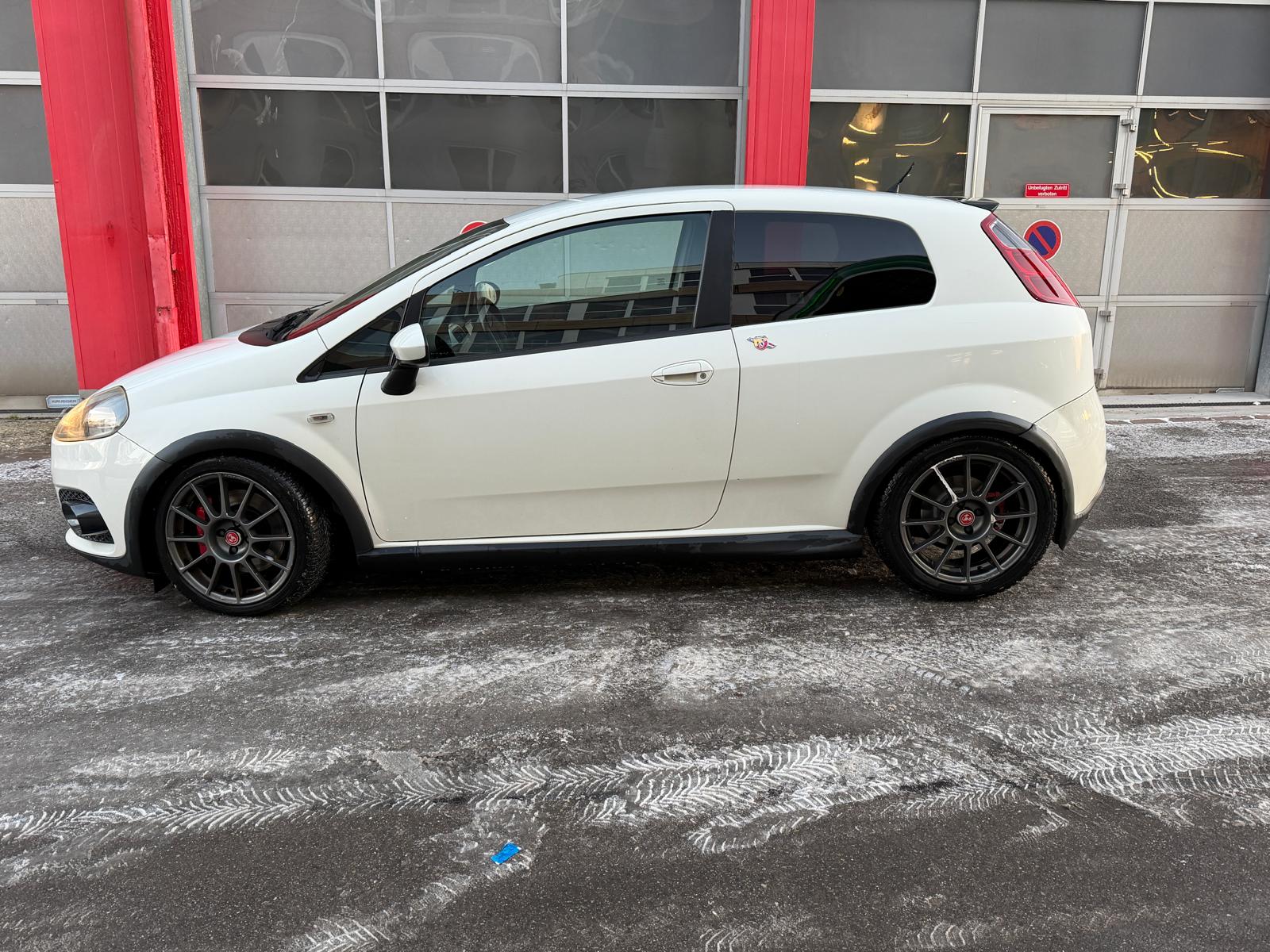 FIAT Punto 1.4 16V Turbo Abarth-image-4