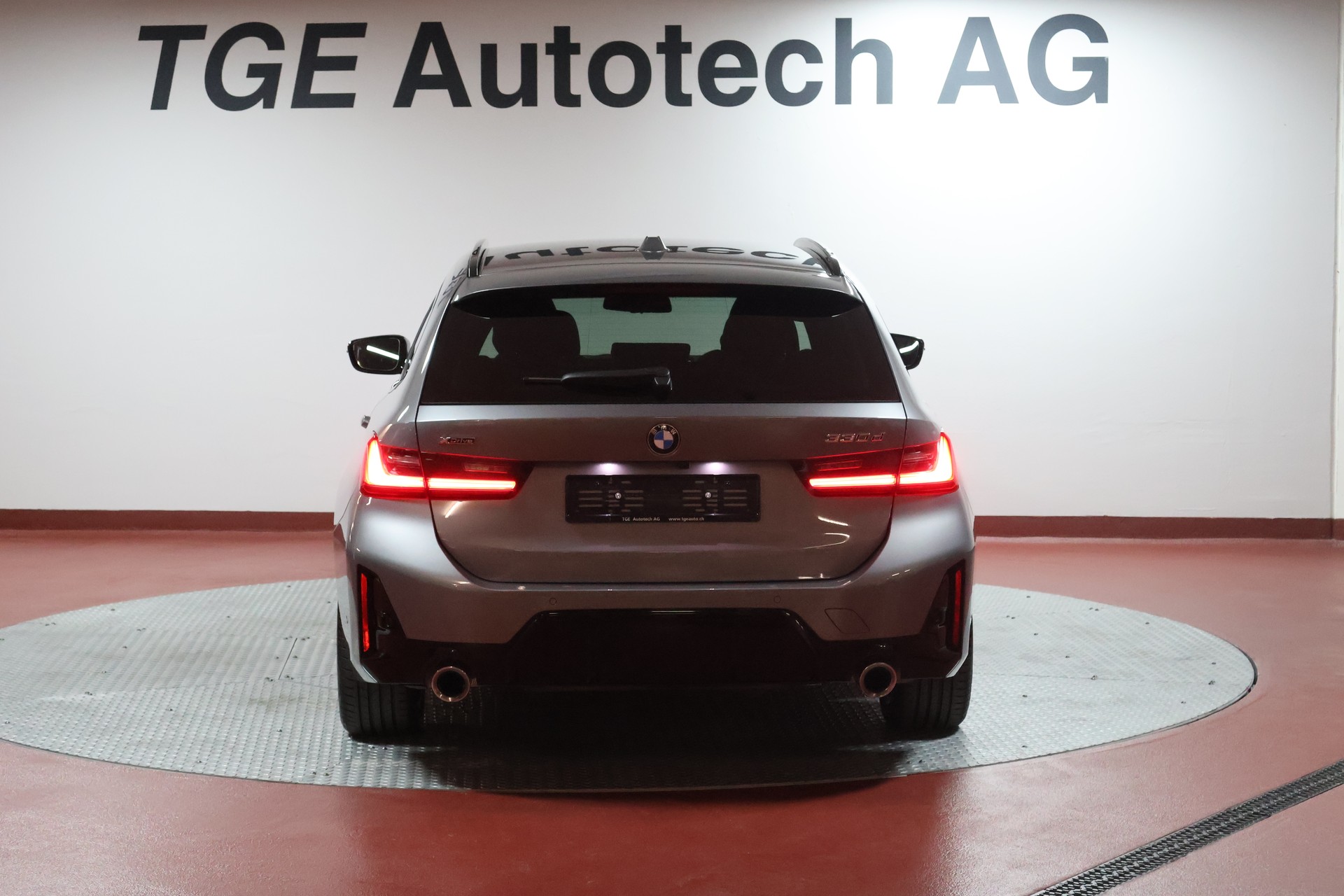 BMW 330d xDrive 48V Touring Steptronic M Sport-image-20