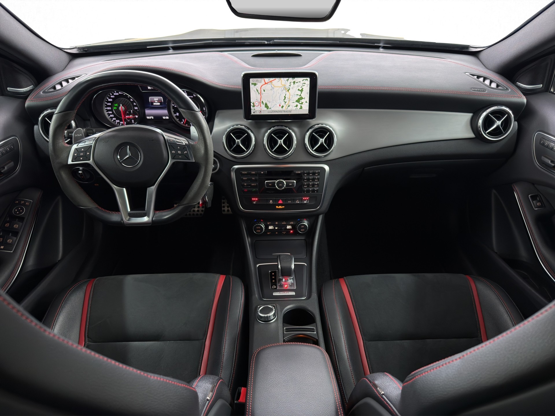 MERCEDES-BENZ GLA 45 AMG Edition 1 4Matic 7G-DCT-image-8