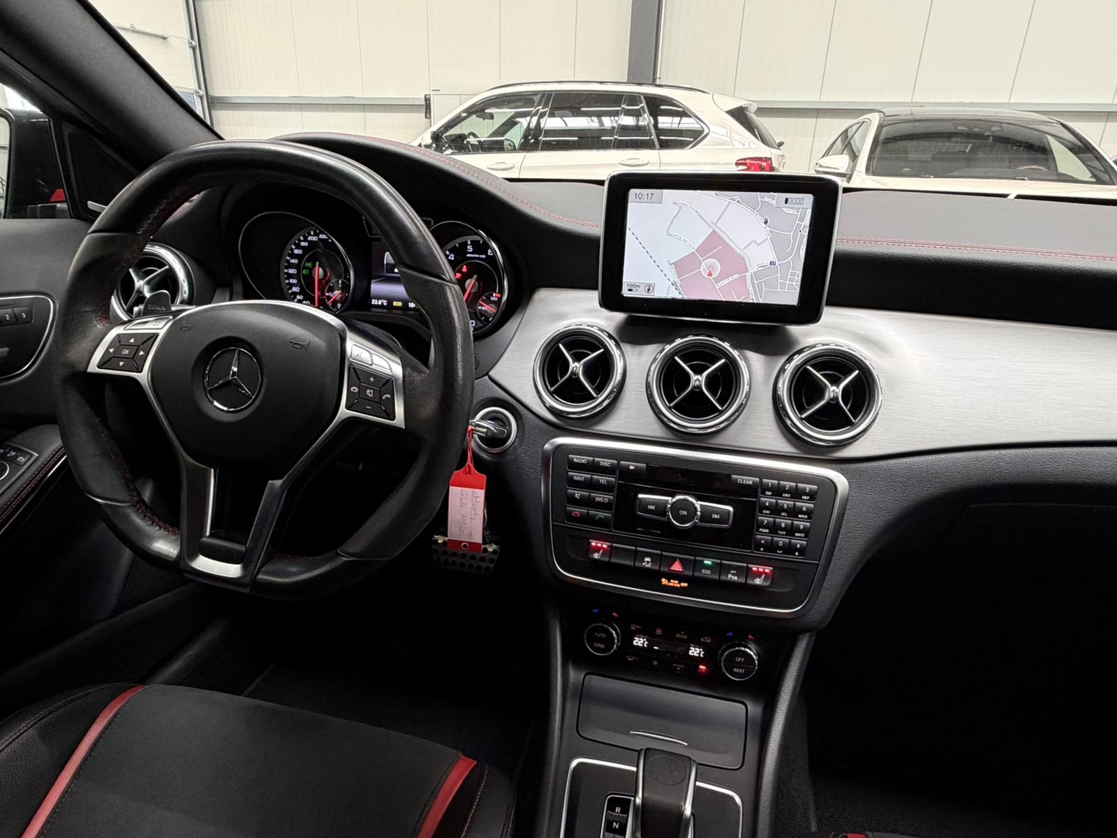 MERCEDES-BENZ GLA 45 AMG Edition 1 4Matic 7G-DCT-image-14