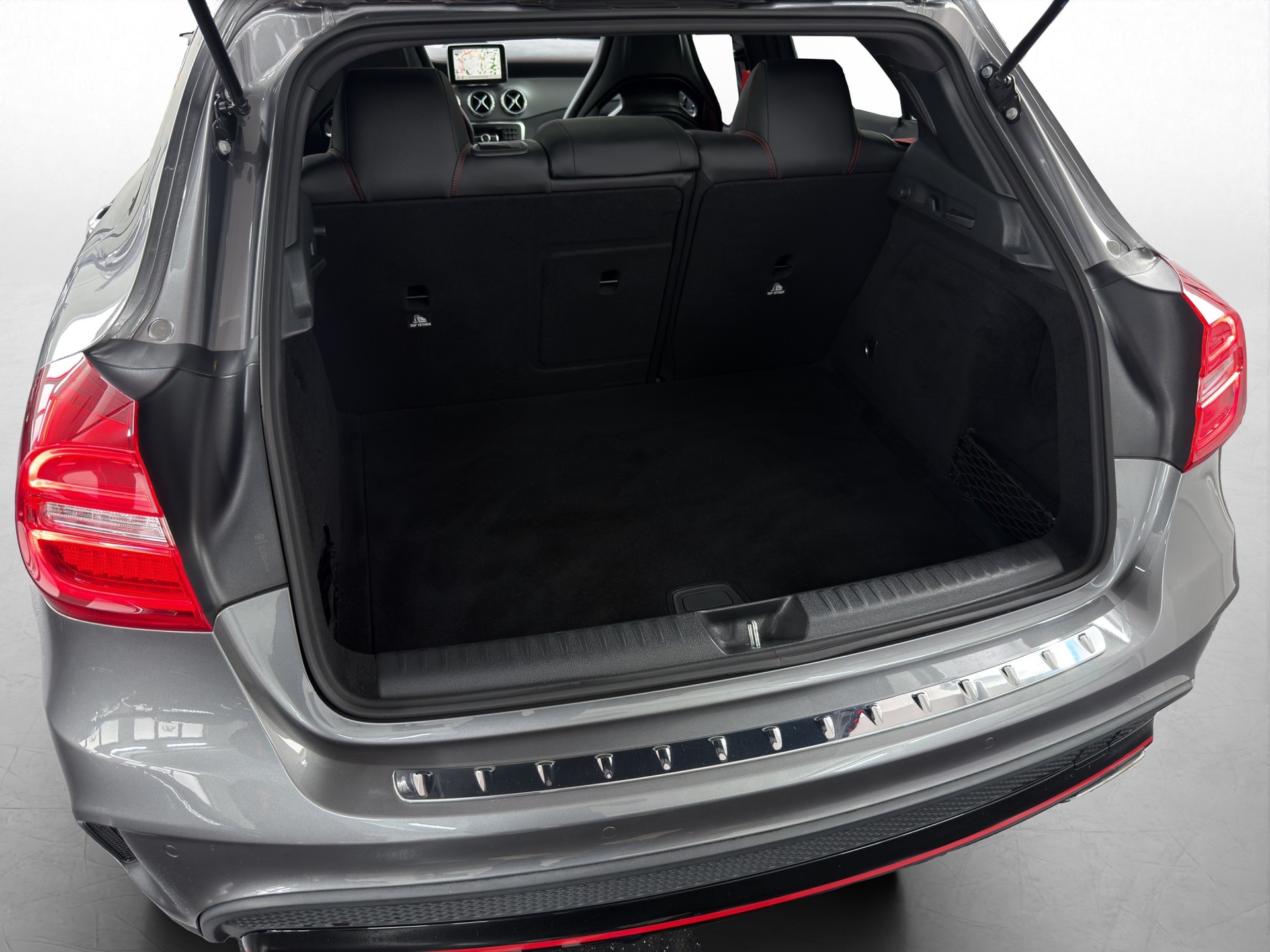 MERCEDES-BENZ GLA 45 AMG Edition 1 4Matic 7G-DCT-image-19