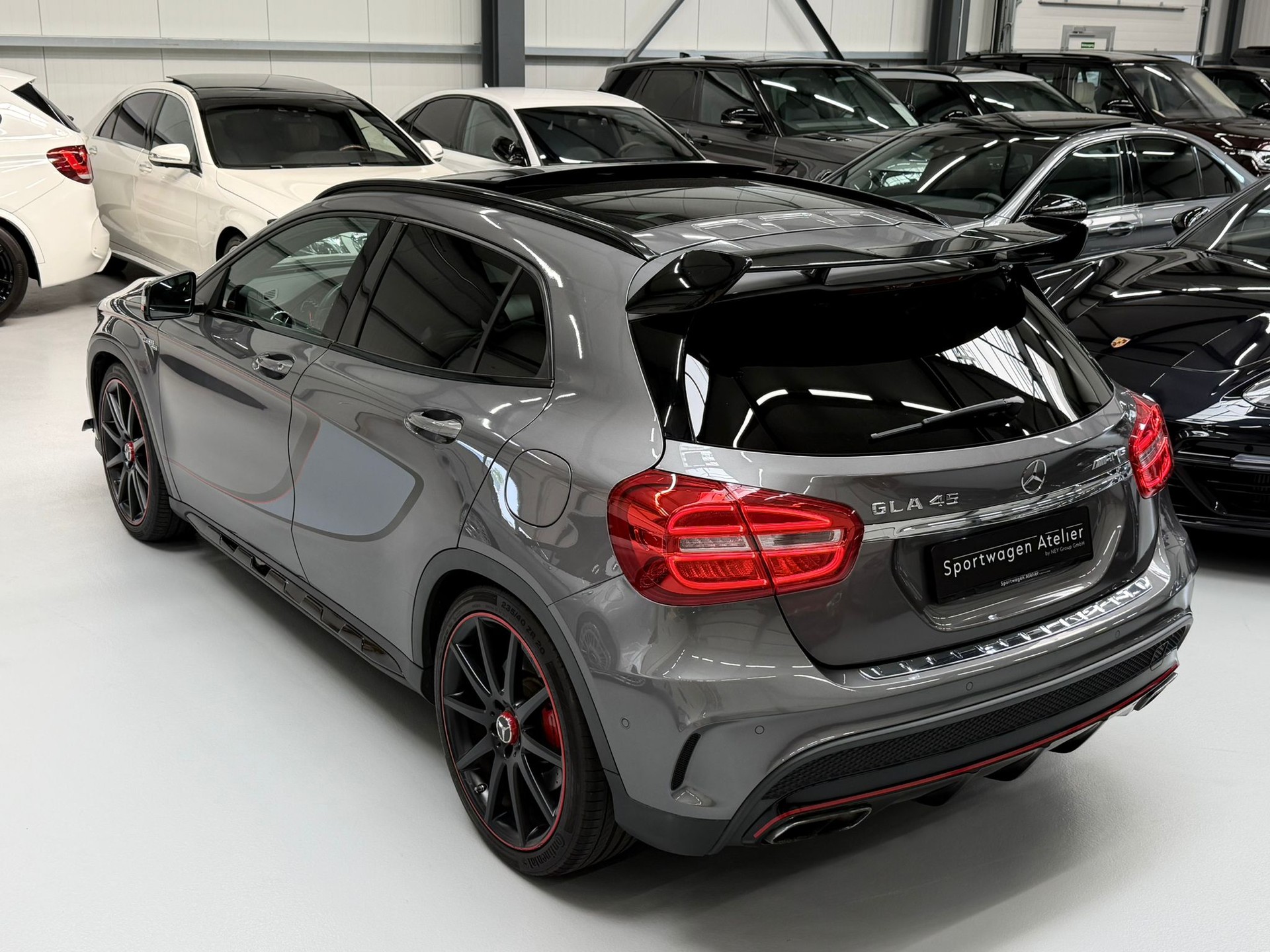 MERCEDES-BENZ GLA 45 AMG Edition 1 4Matic 7G-DCT-image-6