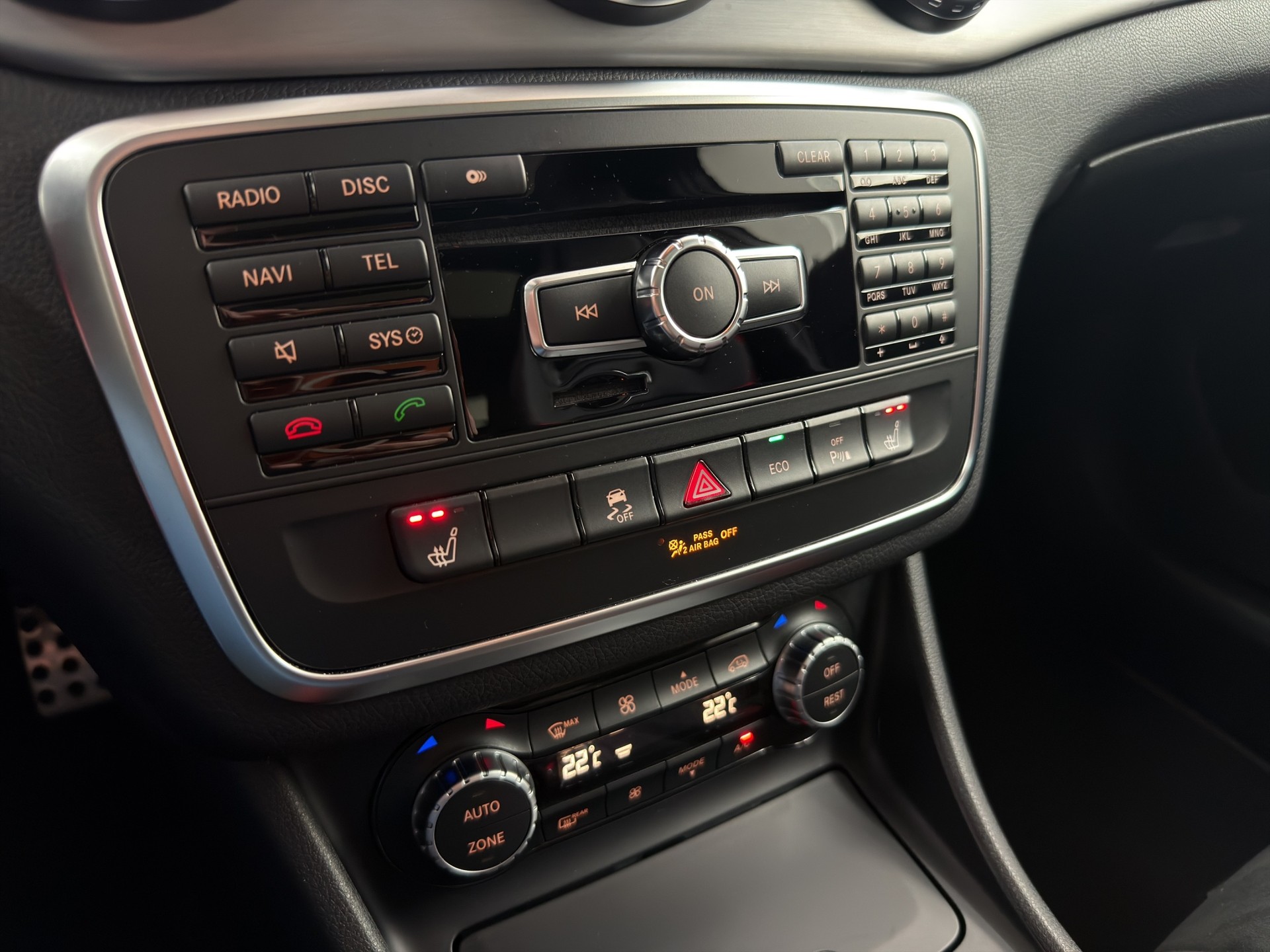 MERCEDES-BENZ GLA 45 AMG Edition 1 4Matic 7G-DCT-image-13