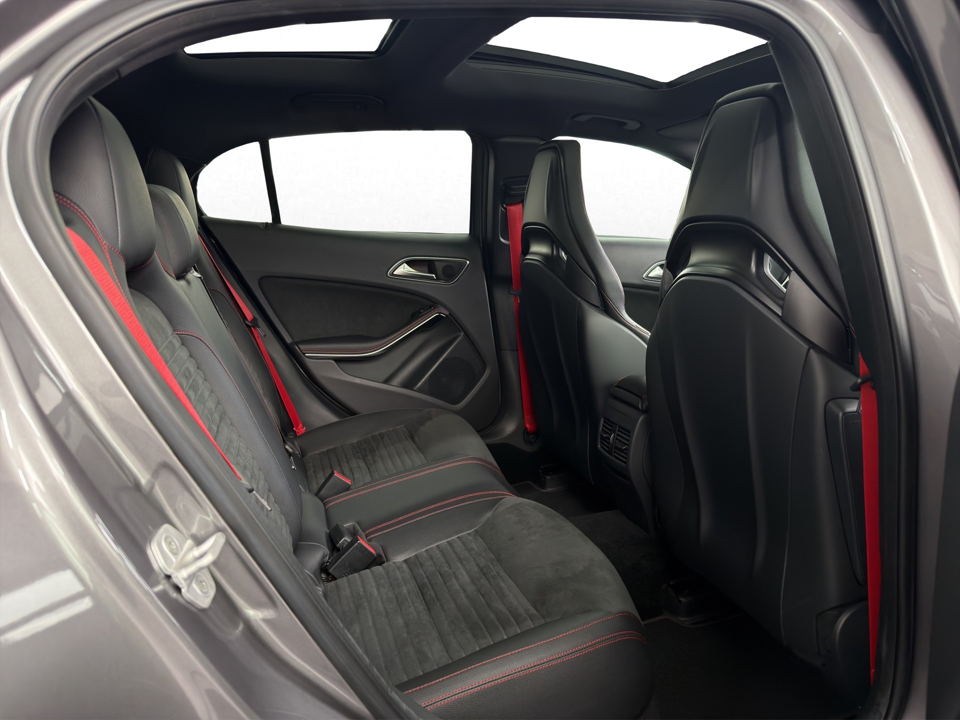 MERCEDES-BENZ GLA 45 AMG Edition 1 4Matic 7G-DCT-image-20