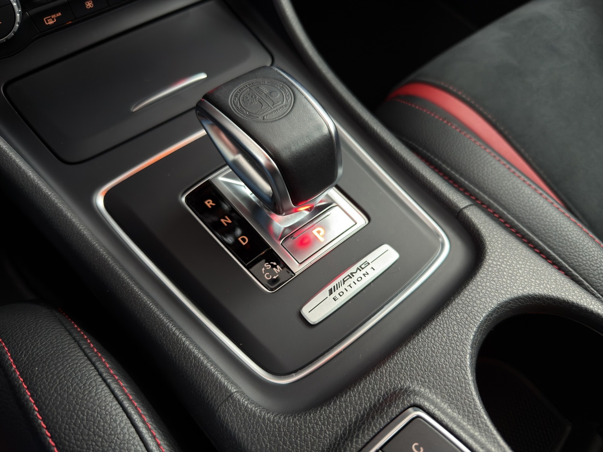 MERCEDES-BENZ GLA 45 AMG Edition 1 4Matic 7G-DCT-image-14