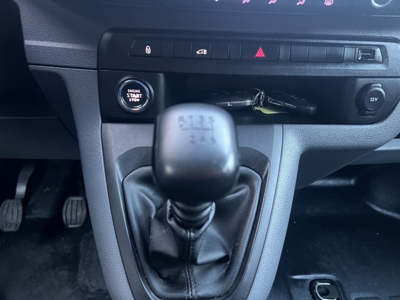 TOYOTA Proace 2.0D Panel Van Medium Comfort-image-26