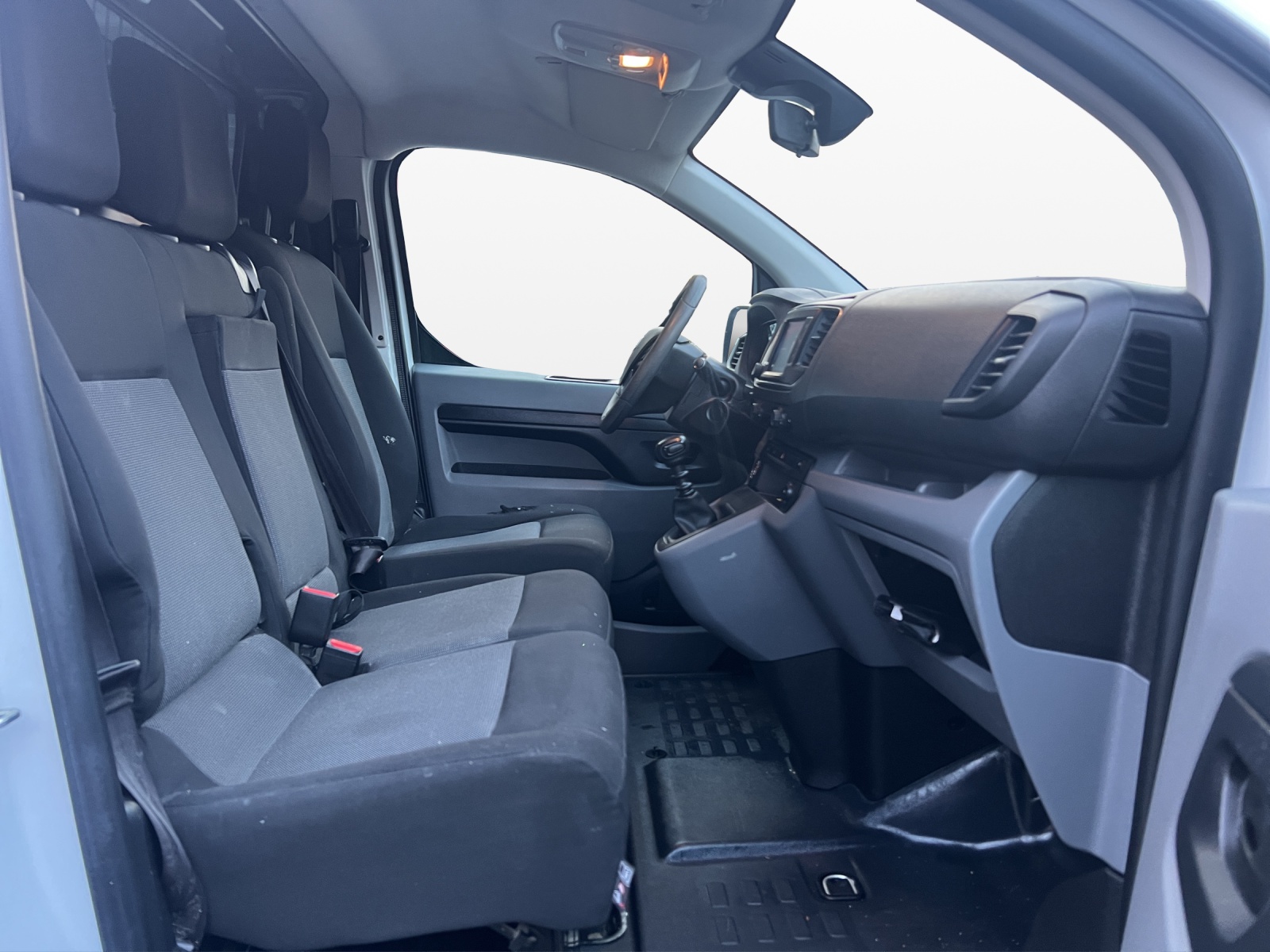 TOYOTA Proace 2.0D Panel Van Medium Comfort-image-14