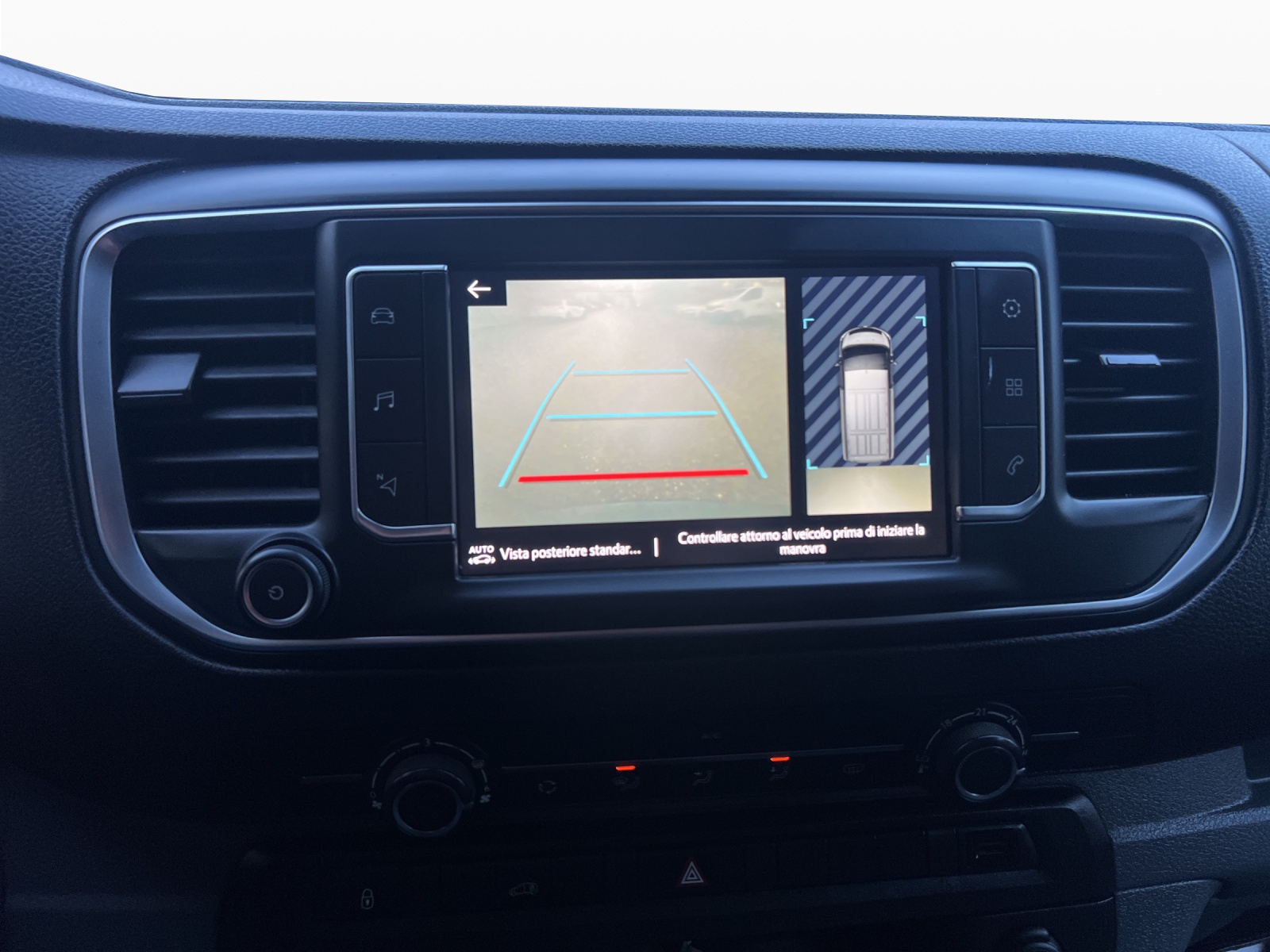 TOYOTA Proace 2.0D Panel Van Medium Comfort-image-13