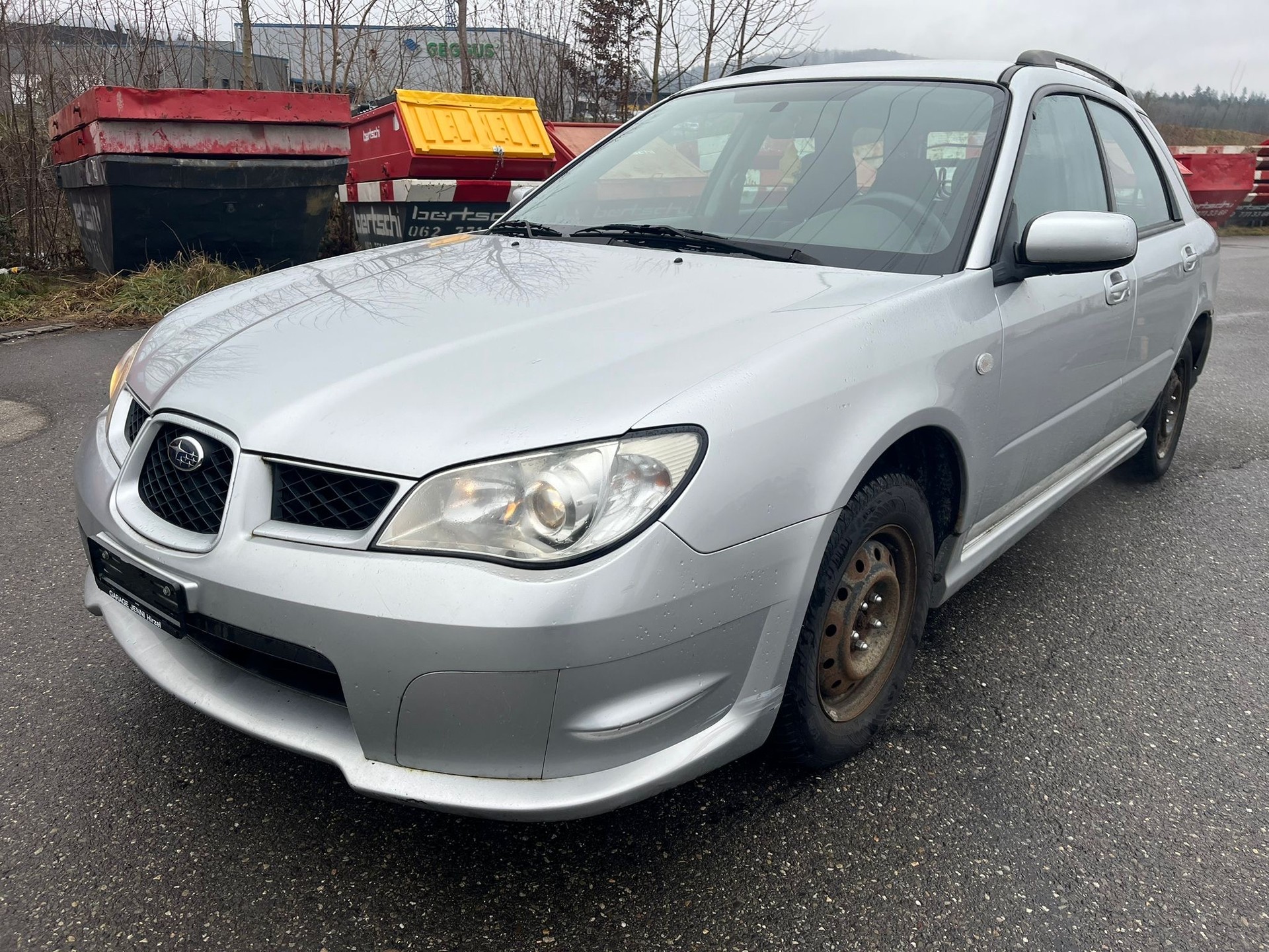 SUBARU Impreza 1.5R Swiss De Luxe-image-2