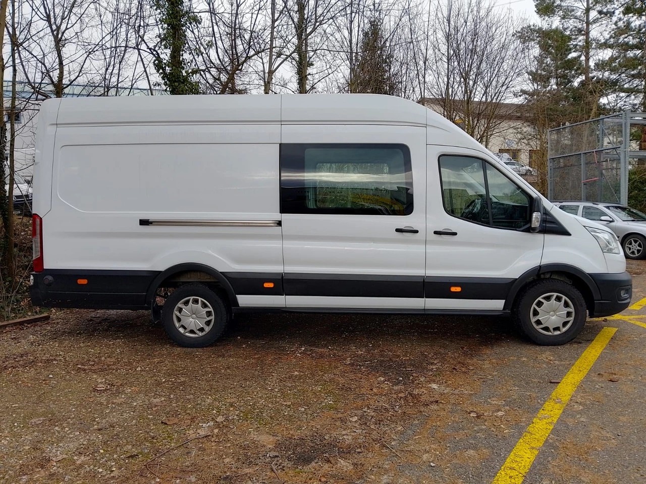 FORD Transit 350 L4 Ambiente 2.0 TDCi 185 RWD-image-3