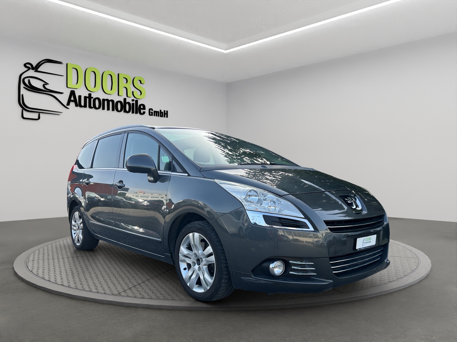 PEUGEOT 5008 1.6 16V T Family-image-0