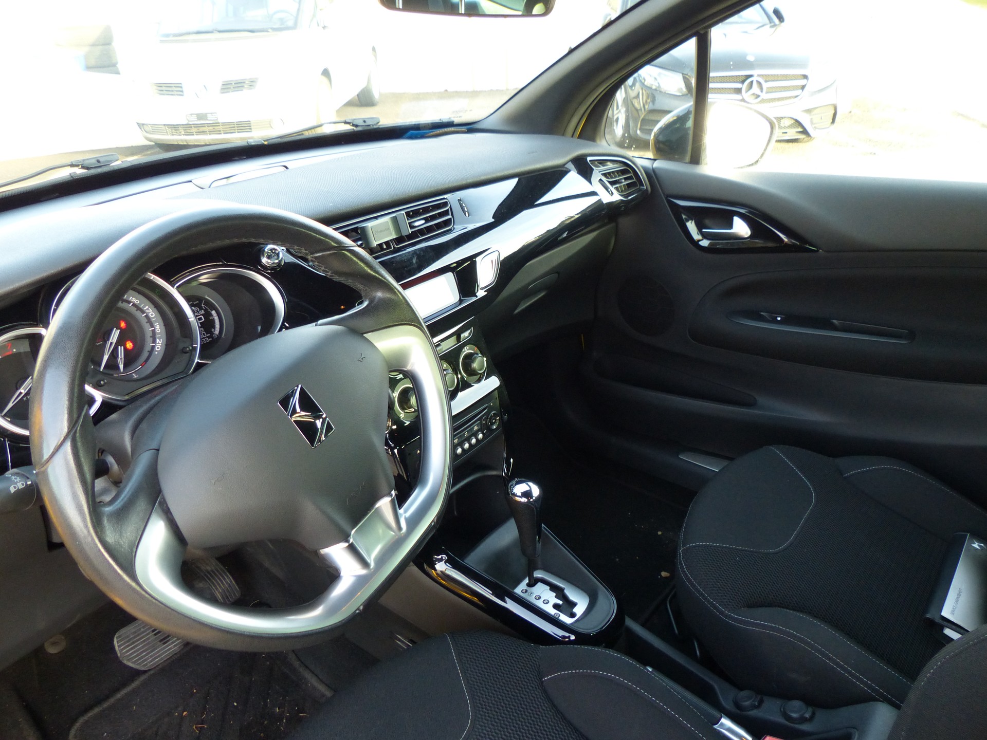 DS AUTOMOBILES DS3 1.6 VTi SO Chic Automatic-image-19