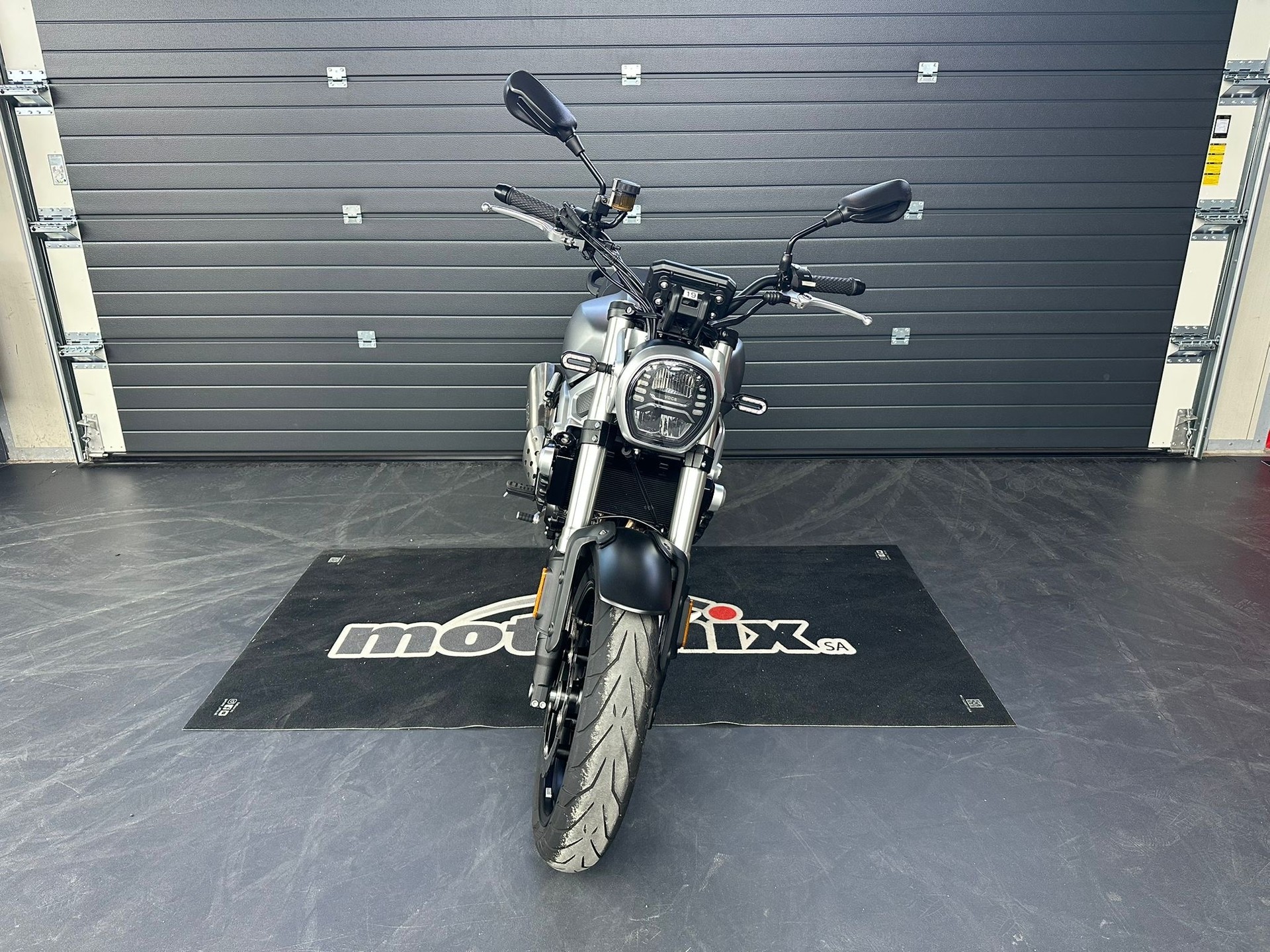 VOGE 500 AC-showroom-element-1