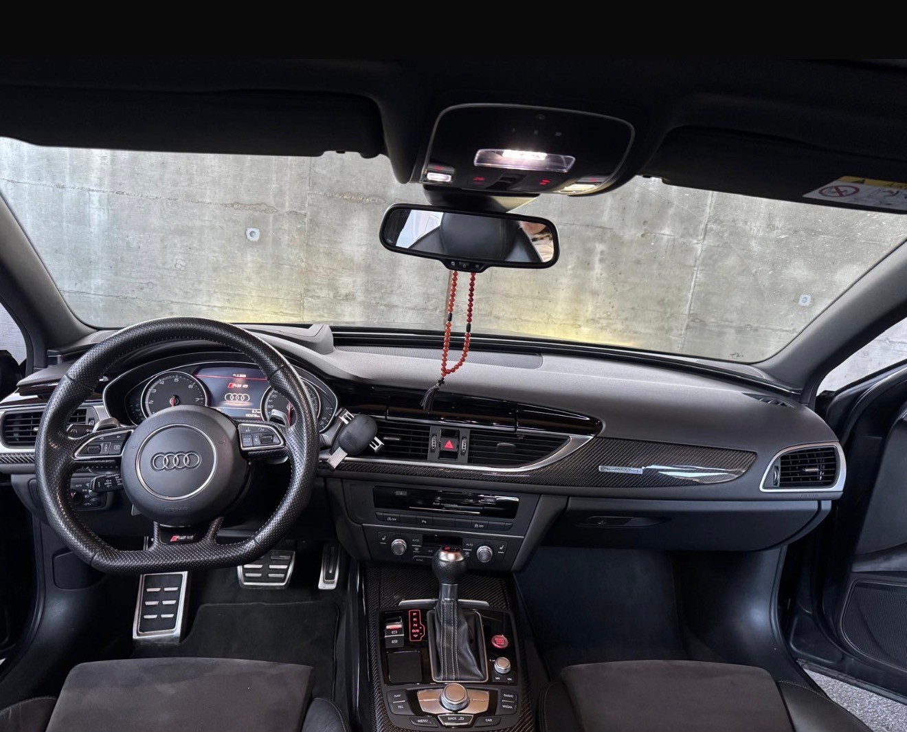 AUDI RS6 Avant 4.0 TFSI V8 performance quattro-image-3