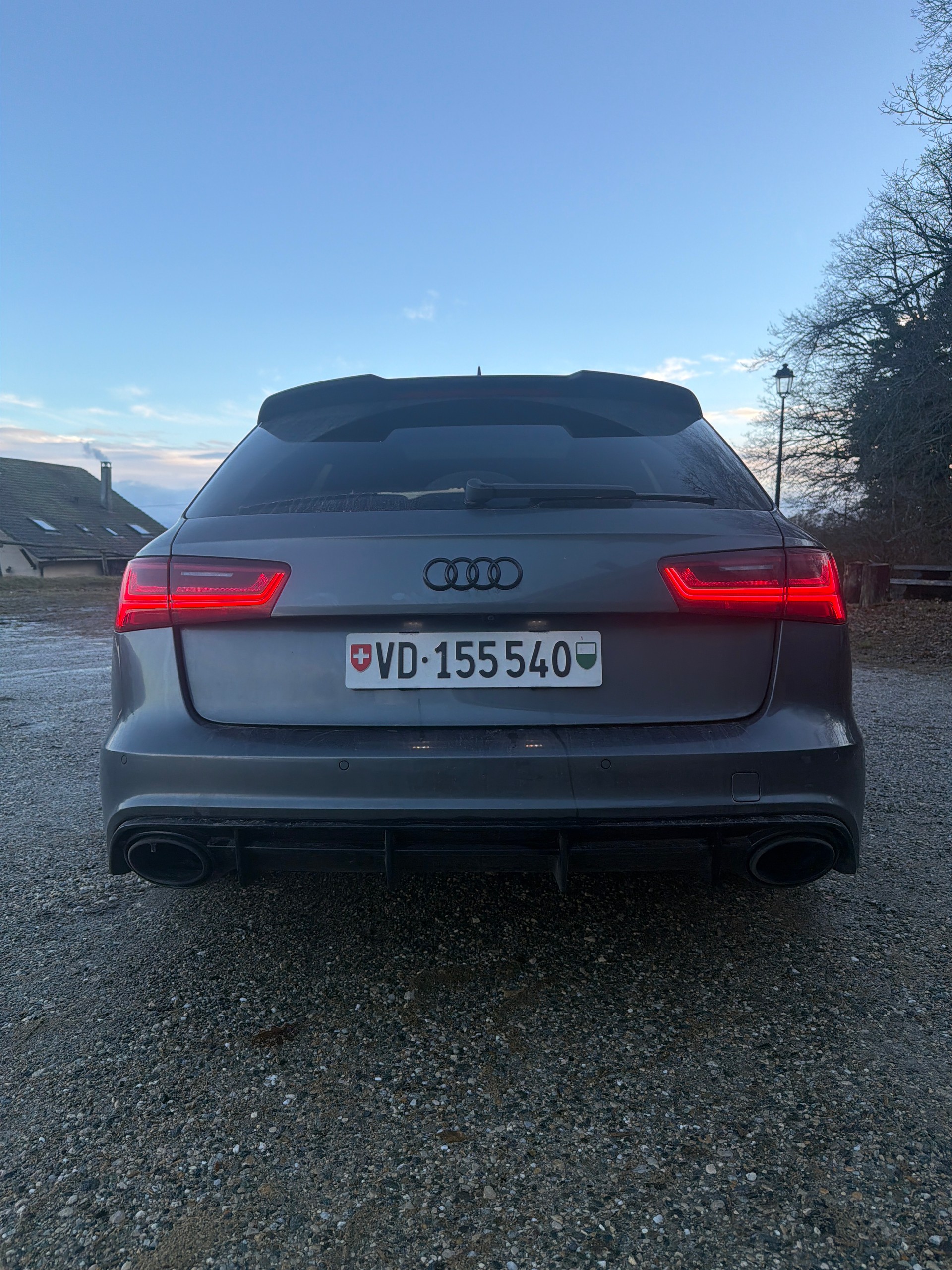 AUDI RS6 Avant 4.0 TFSI V8 performance quattro-image-2