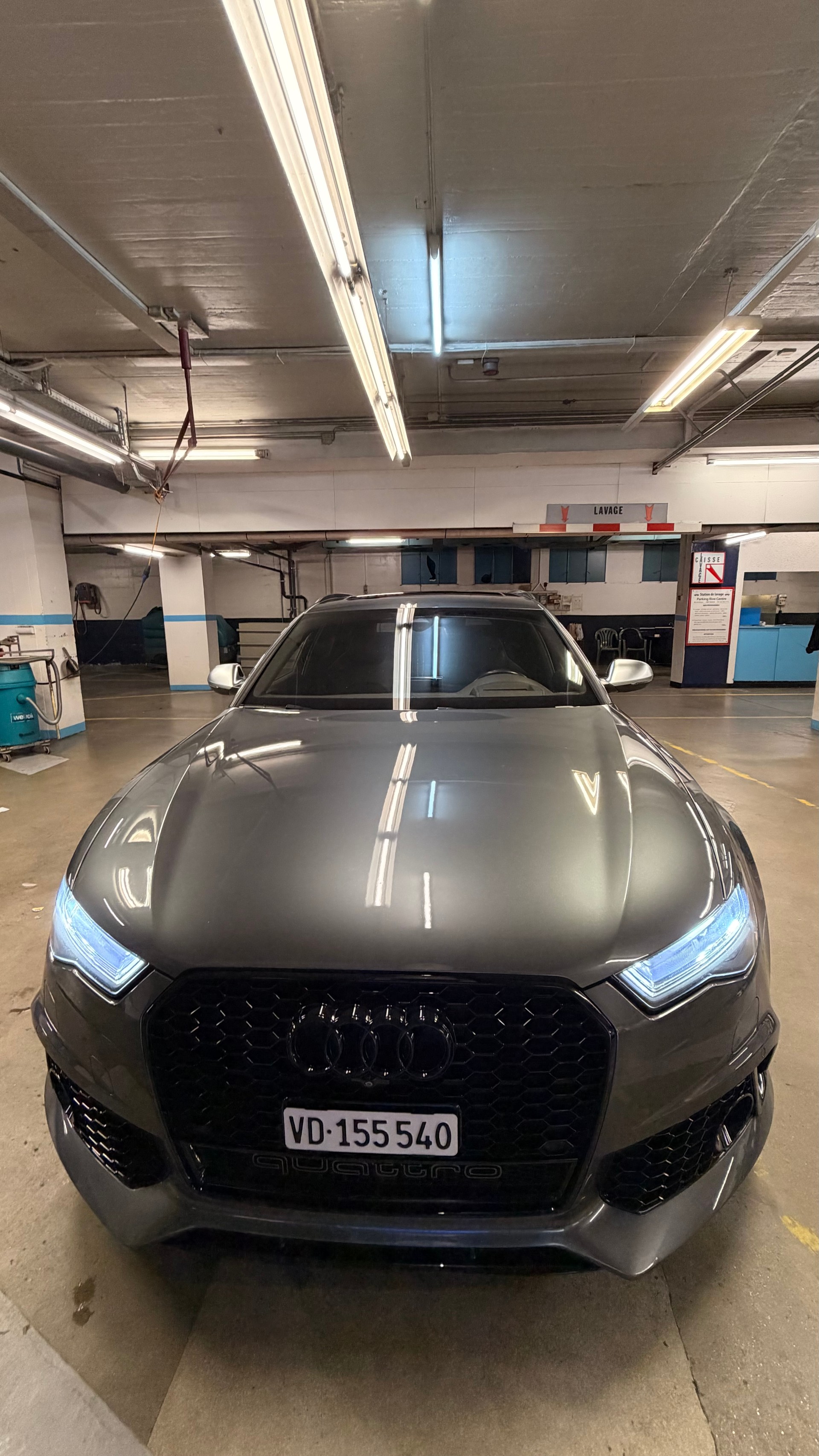 AUDI RS6 Avant 4.0 TFSI V8 performance quattro-image-1