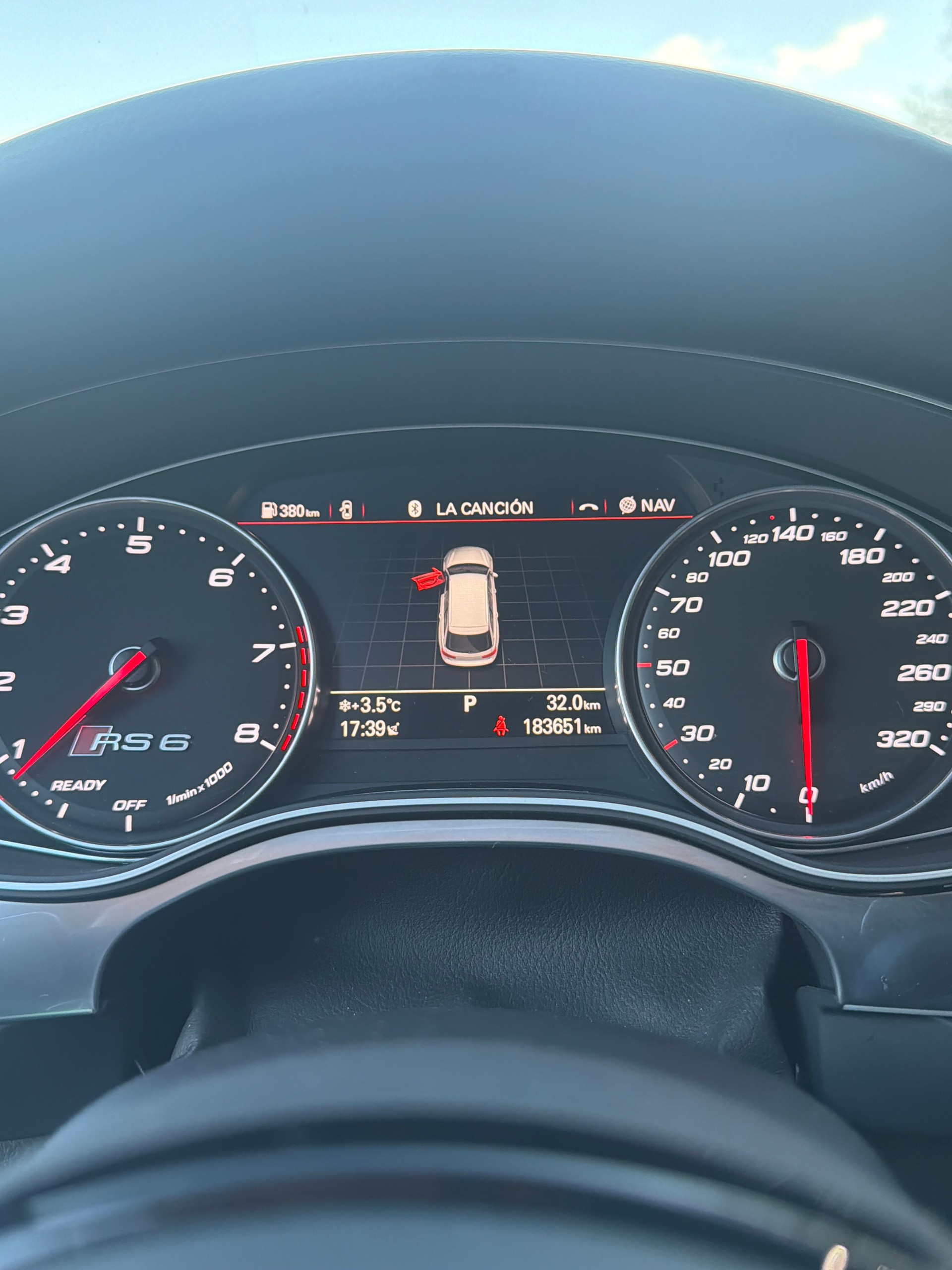 AUDI RS6 Avant 4.0 TFSI V8 performance quattro-image-4
