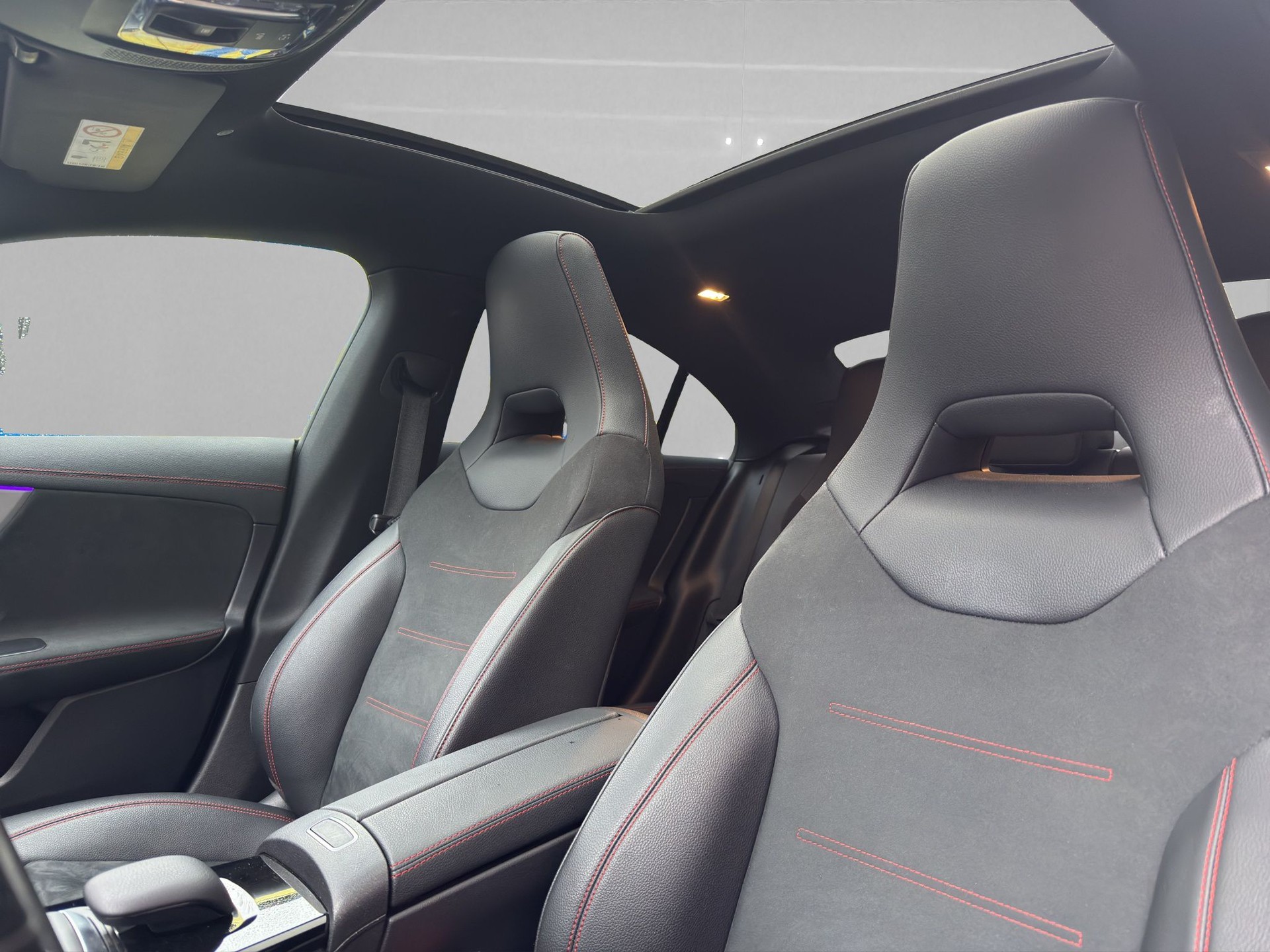 MERCEDES-BENZ CLA 250 e AMG Line 8G-DCT-image-9
