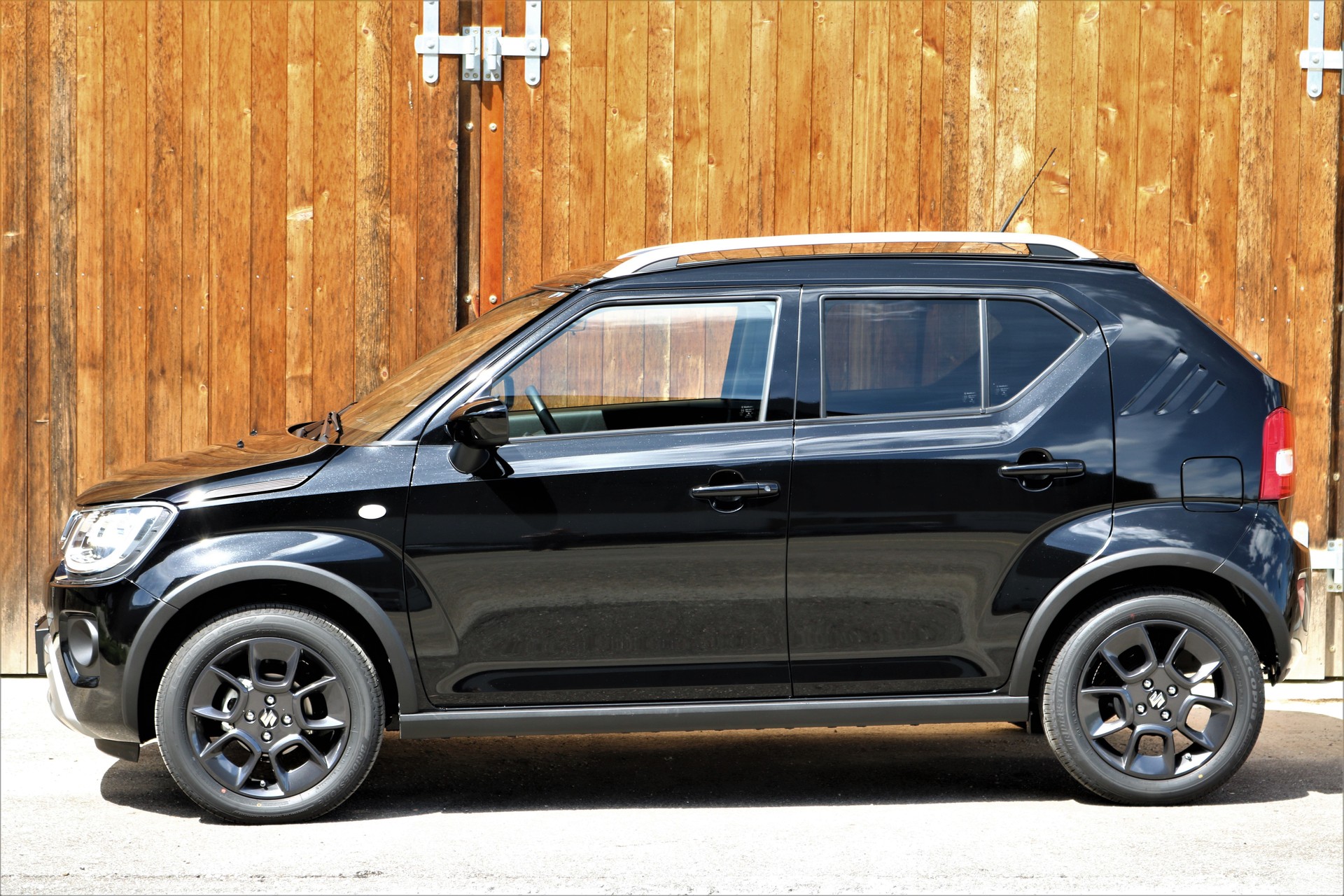 SUZUKI Ignis 1.2i Compact+ Hybrid-image-1