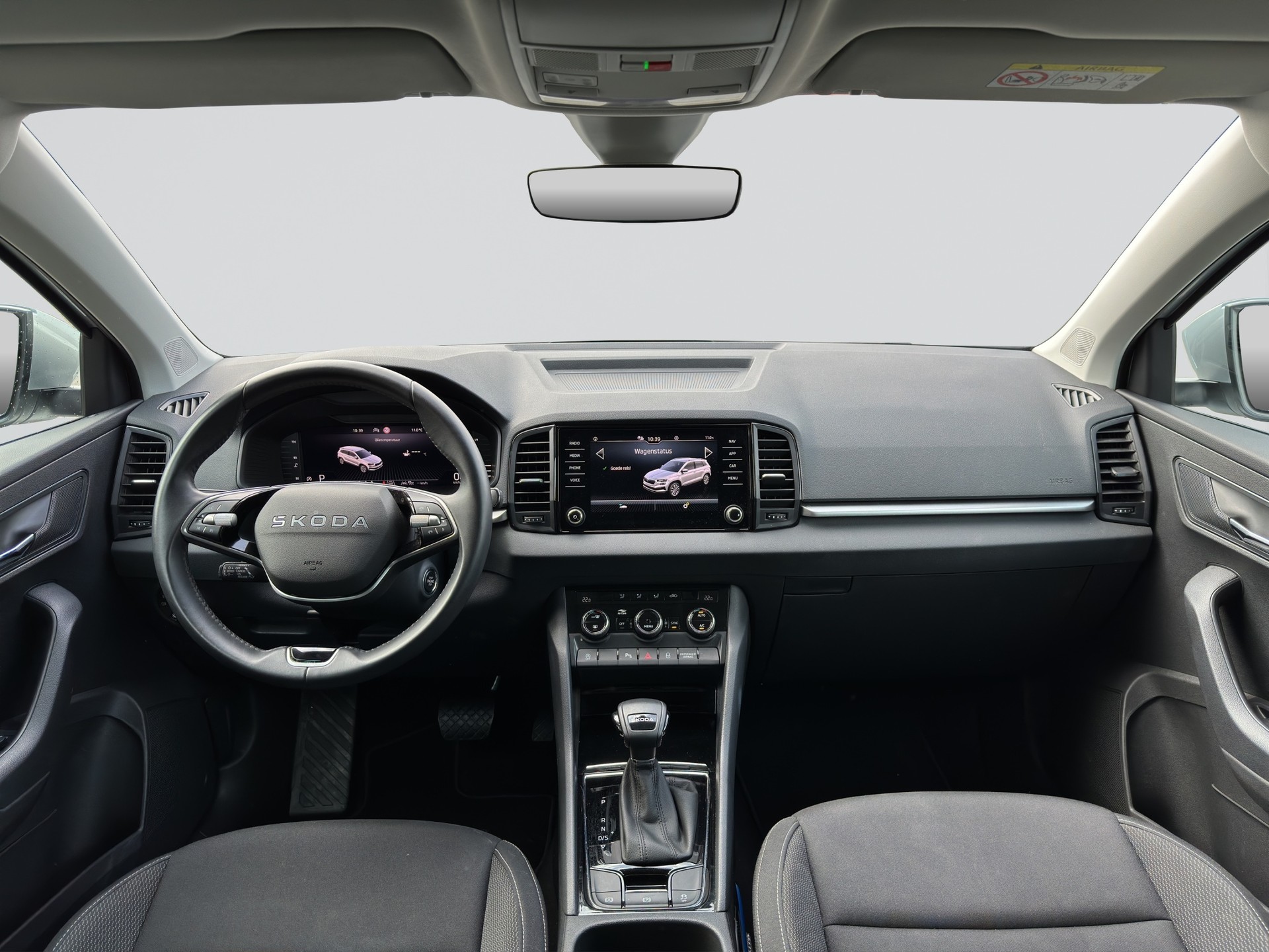 SKODA Karoq 1.5 TSI Selection DSG-image-12