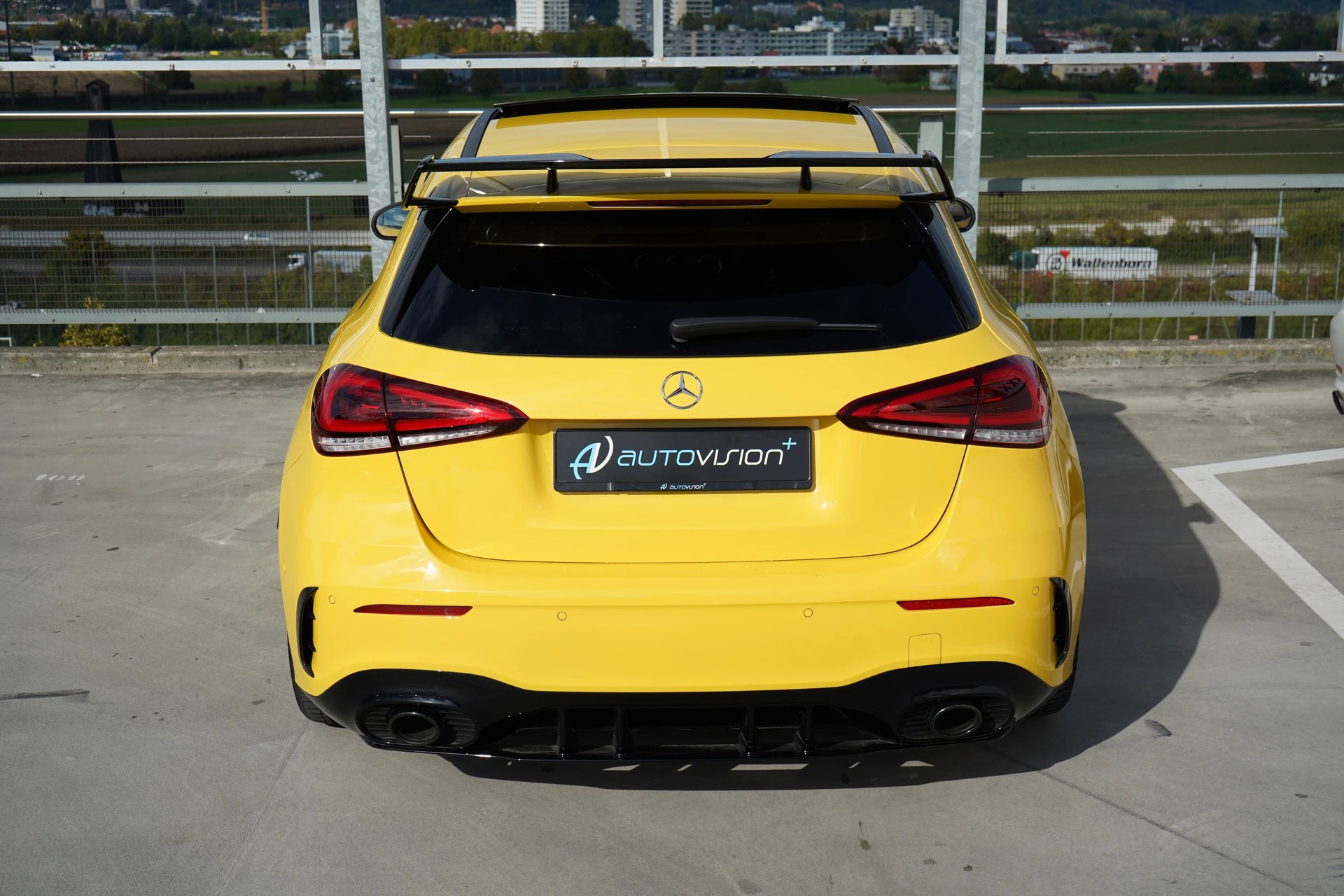 MERCEDES-BENZ A 35 AMG 4MATIC SPEEDSHIFT NIGHT AERODYNAMIK l 306 PS-image-14