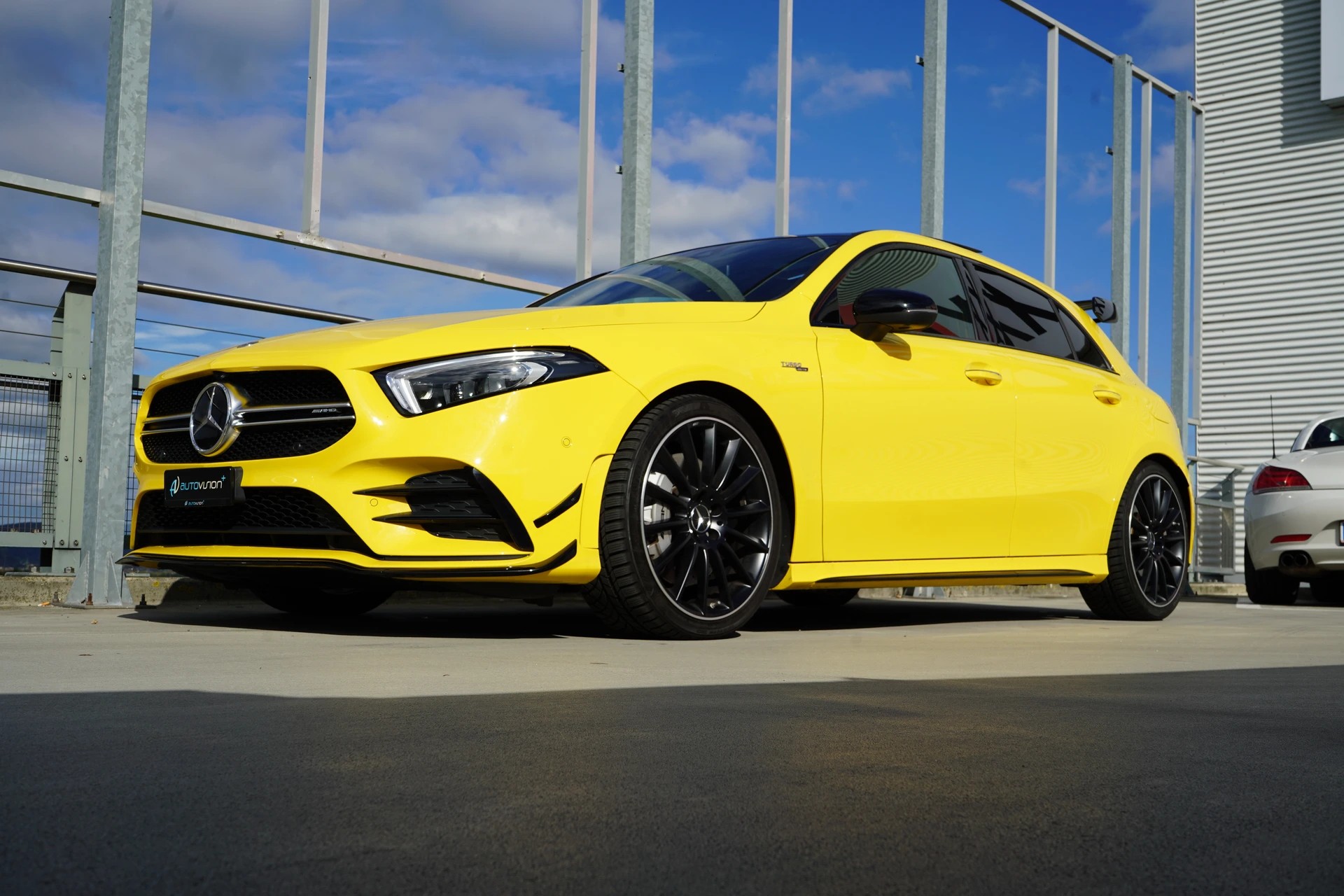 MERCEDES-BENZ A 35 AMG 4MATIC SPEEDSHIFT NIGHT AERODYNAMIK l 306 PS-image-6