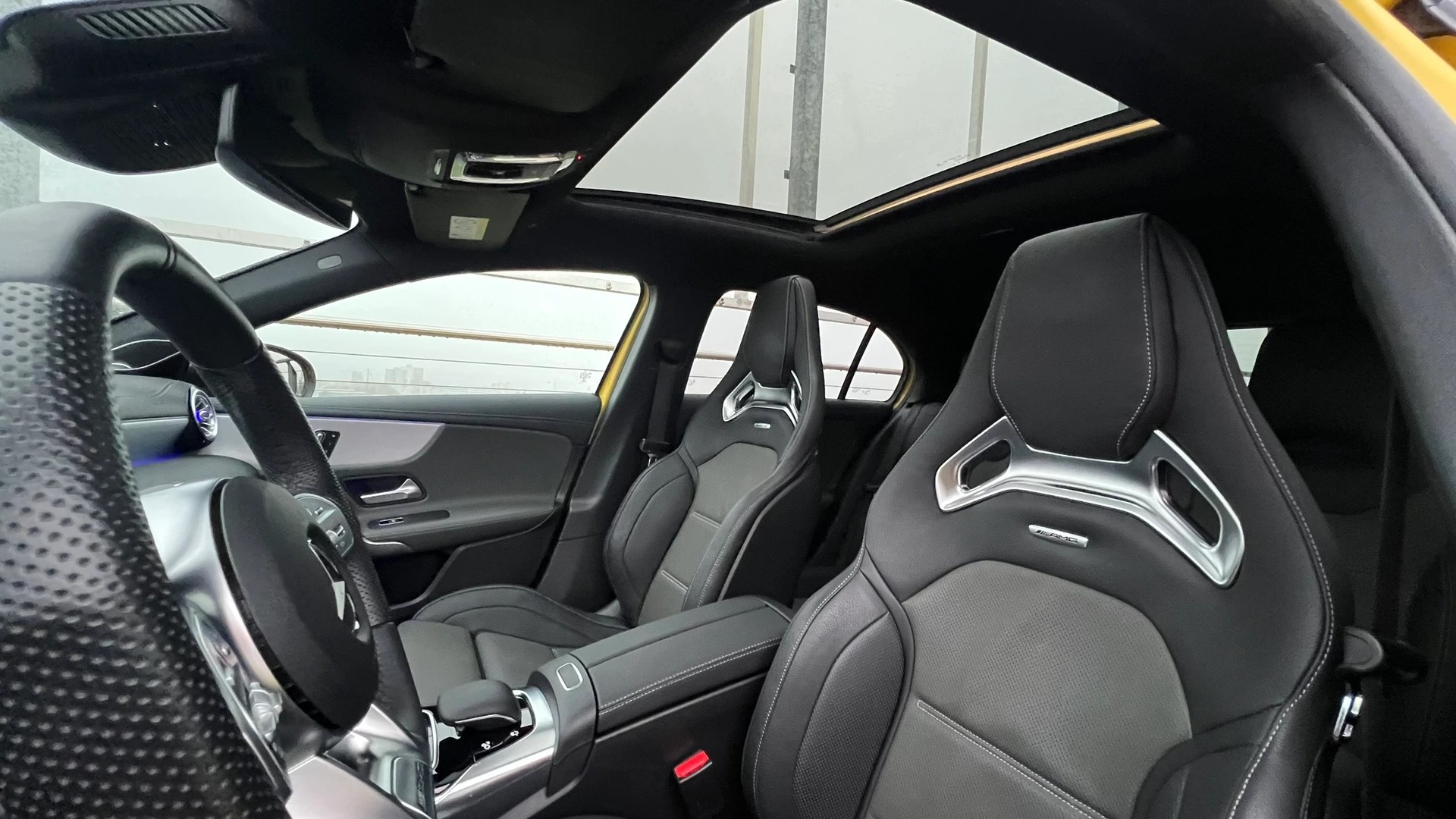 MERCEDES-BENZ A 35 AMG 4MATIC SPEEDSHIFT NIGHT AERODYNAMIK l 306 PS-image-22