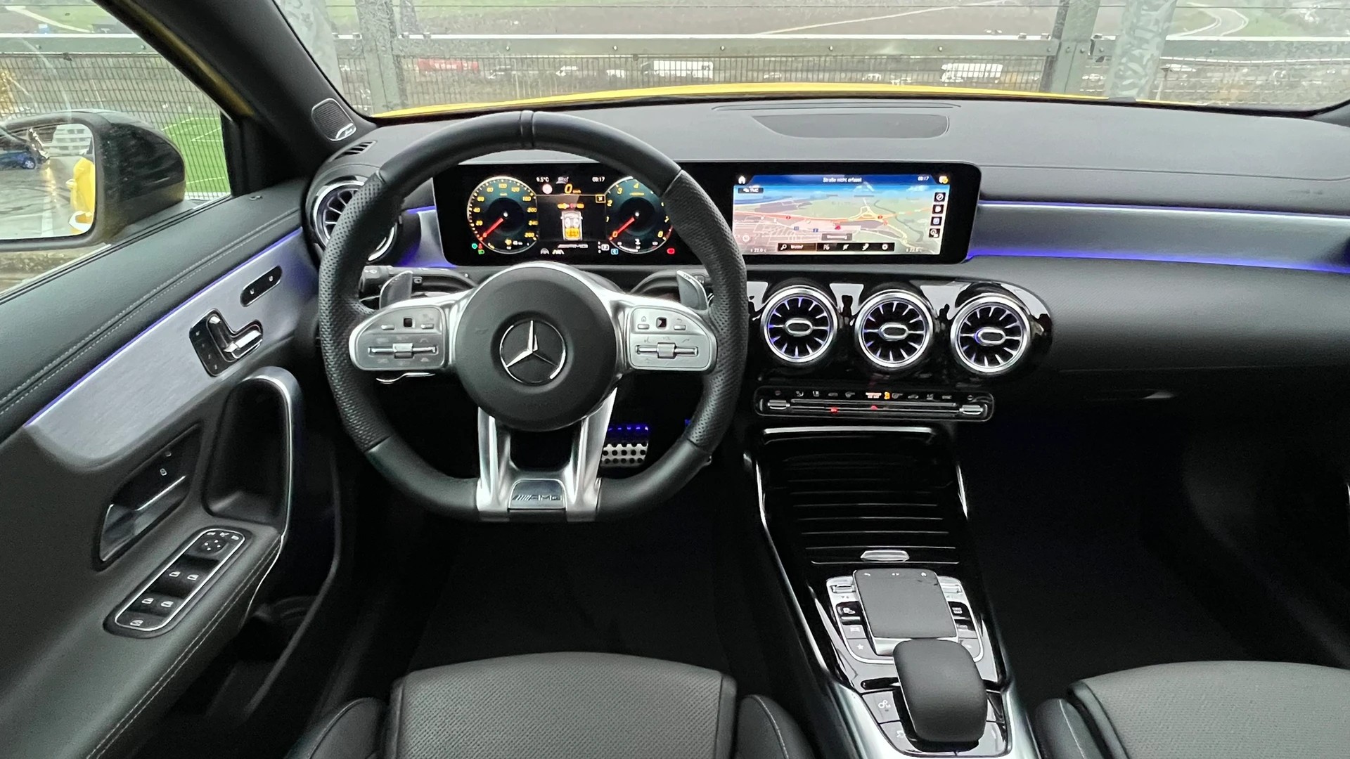 MERCEDES-BENZ A 35 AMG 4MATIC SPEEDSHIFT NIGHT AERODYNAMIK l 306 PS-image-21