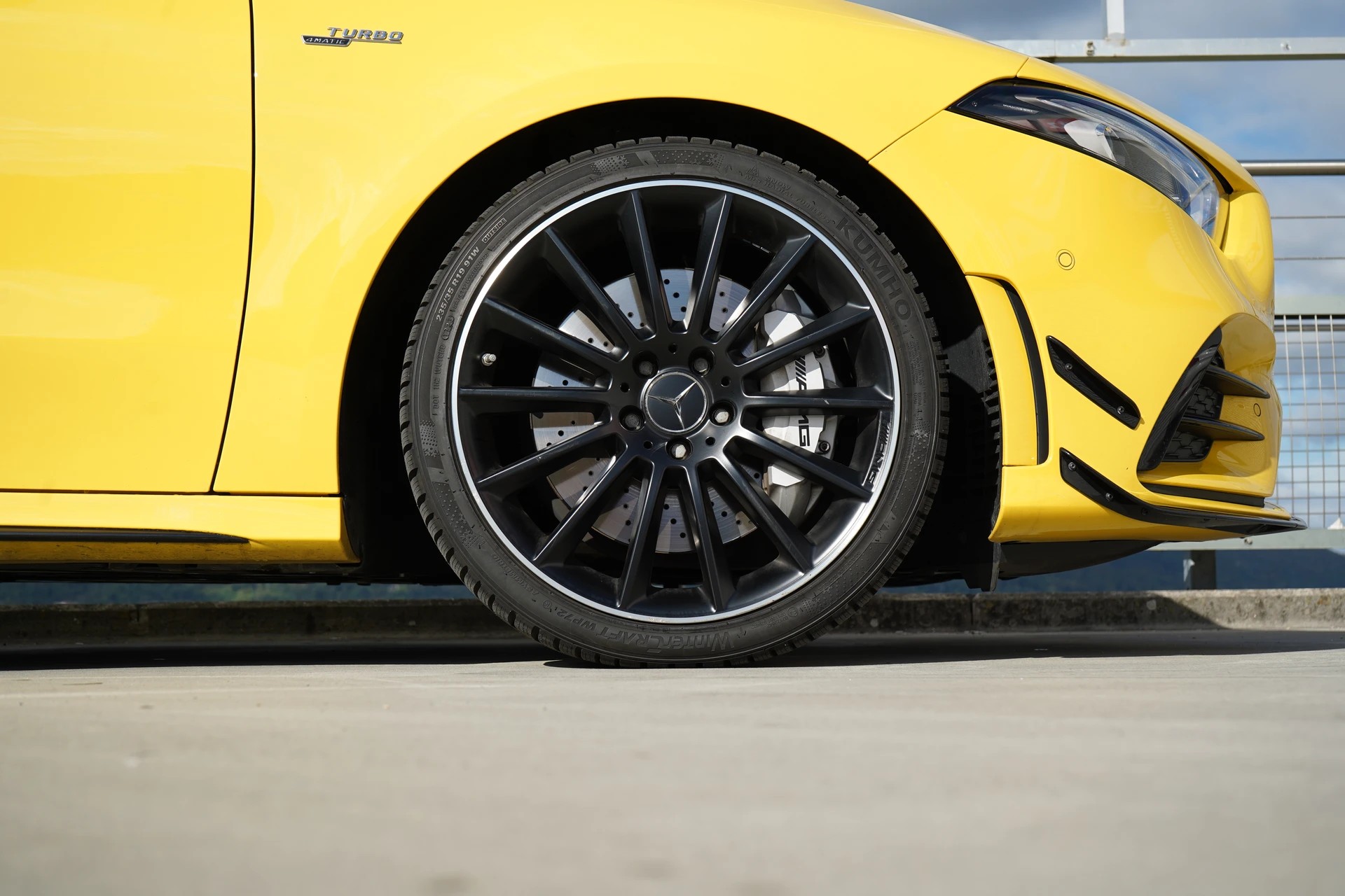 MERCEDES-BENZ A 35 AMG 4MATIC SPEEDSHIFT NIGHT AERODYNAMIK l 306 PS-image-16