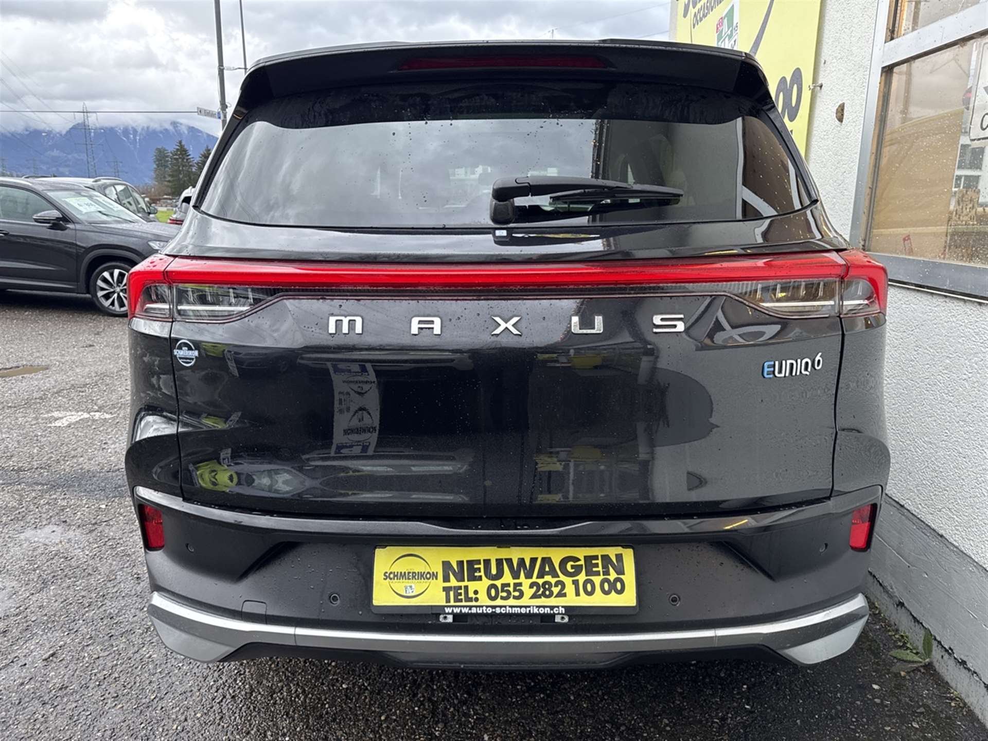 MAXUS eUniq6 70kWh 354km Reichweite-image-3