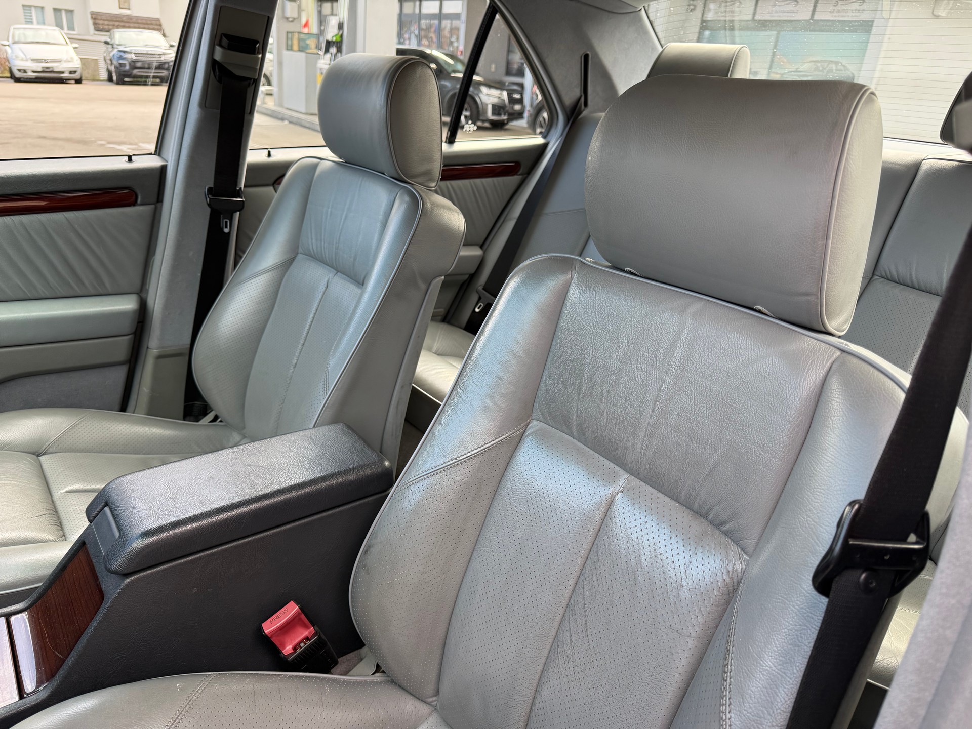 MERCEDES-BENZ C 220 Elégance-image-9