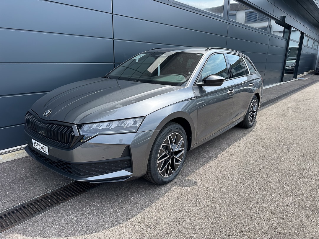 SKODA Octavia Combi 2.0 TSI DSG Sport Line 4x4-image-0